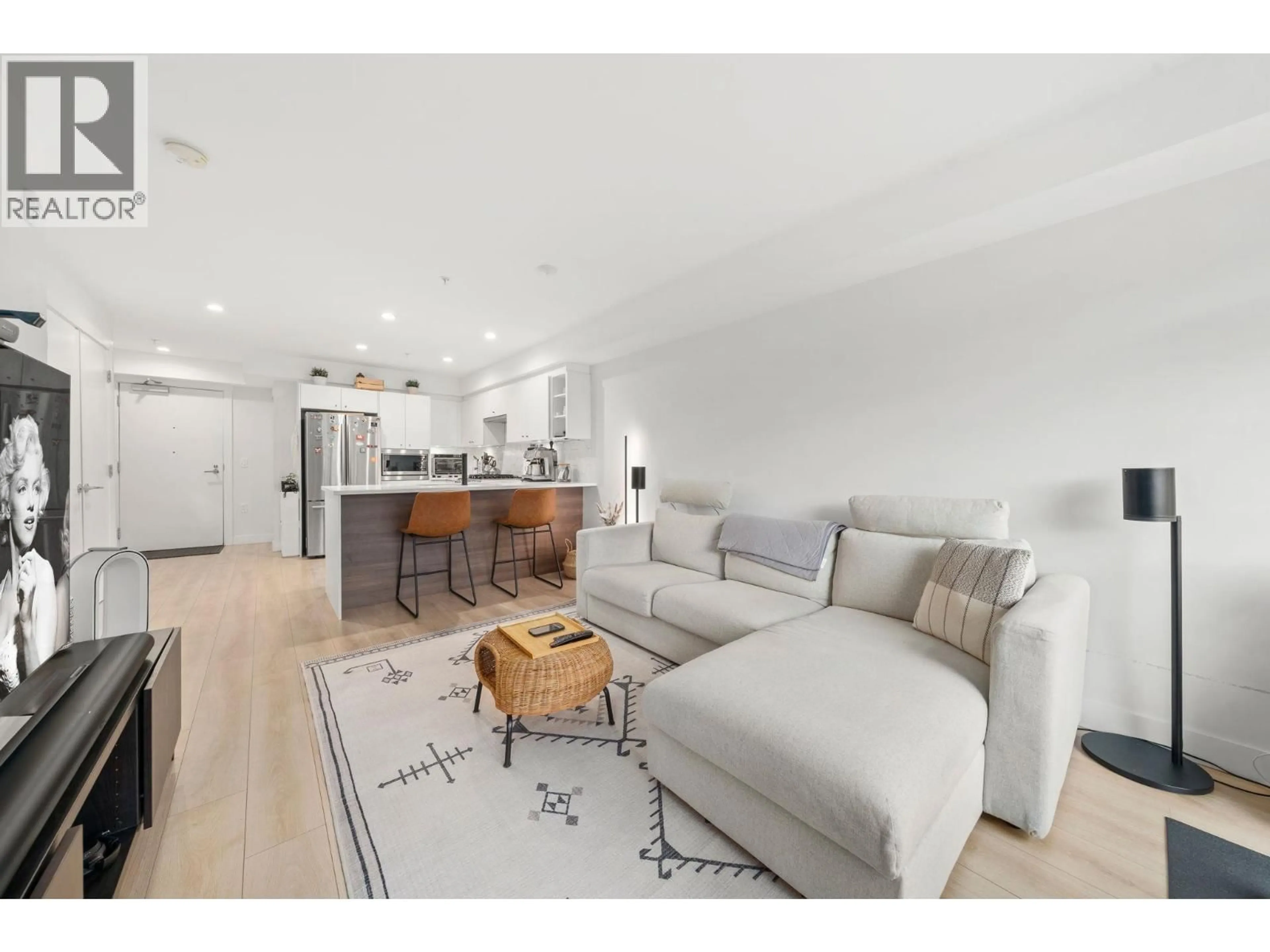 Living room with furniture, unknown for 402 - 1519 CROWN STREET, Vancouver British Columbia V7J1G6