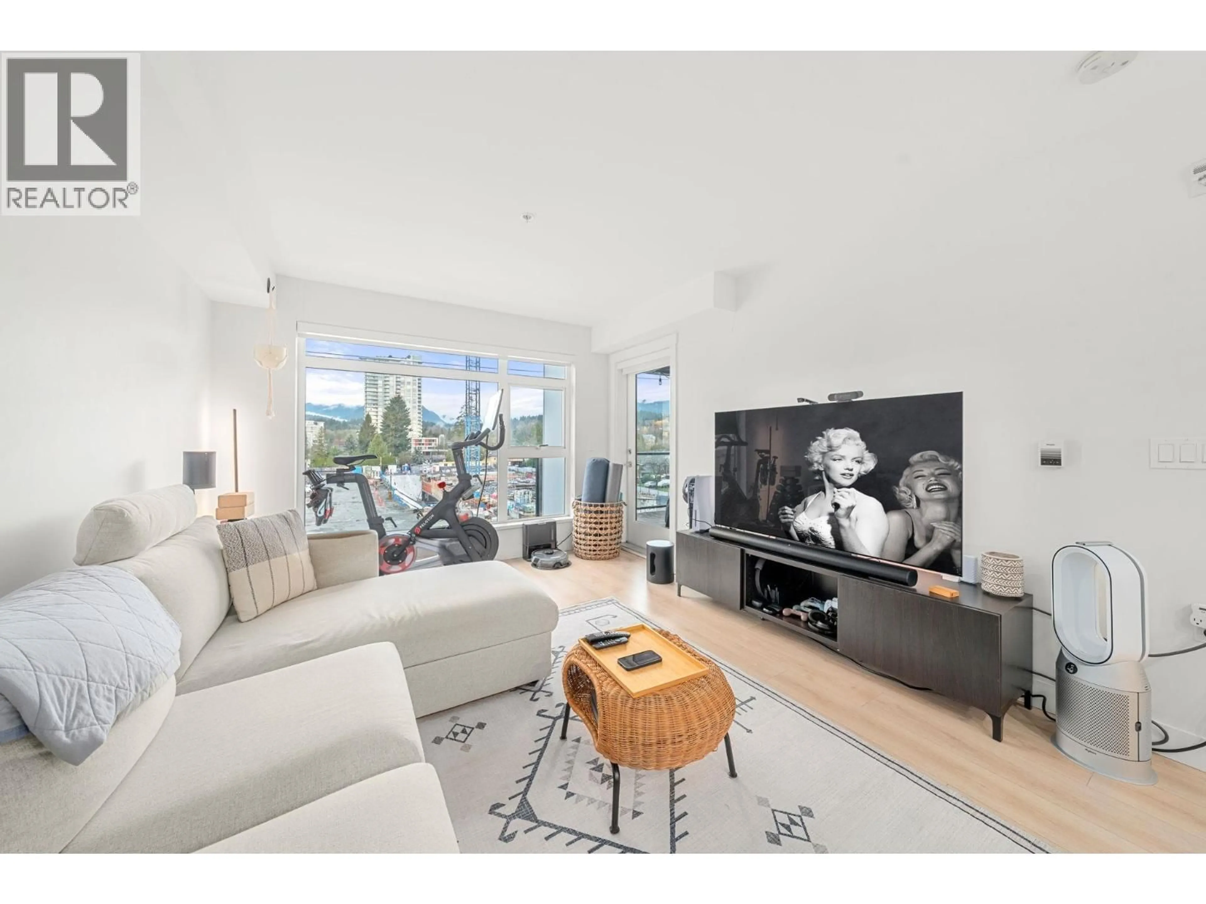 Living room with furniture, unknown for 402 - 1519 CROWN STREET, Vancouver British Columbia V7J1G6