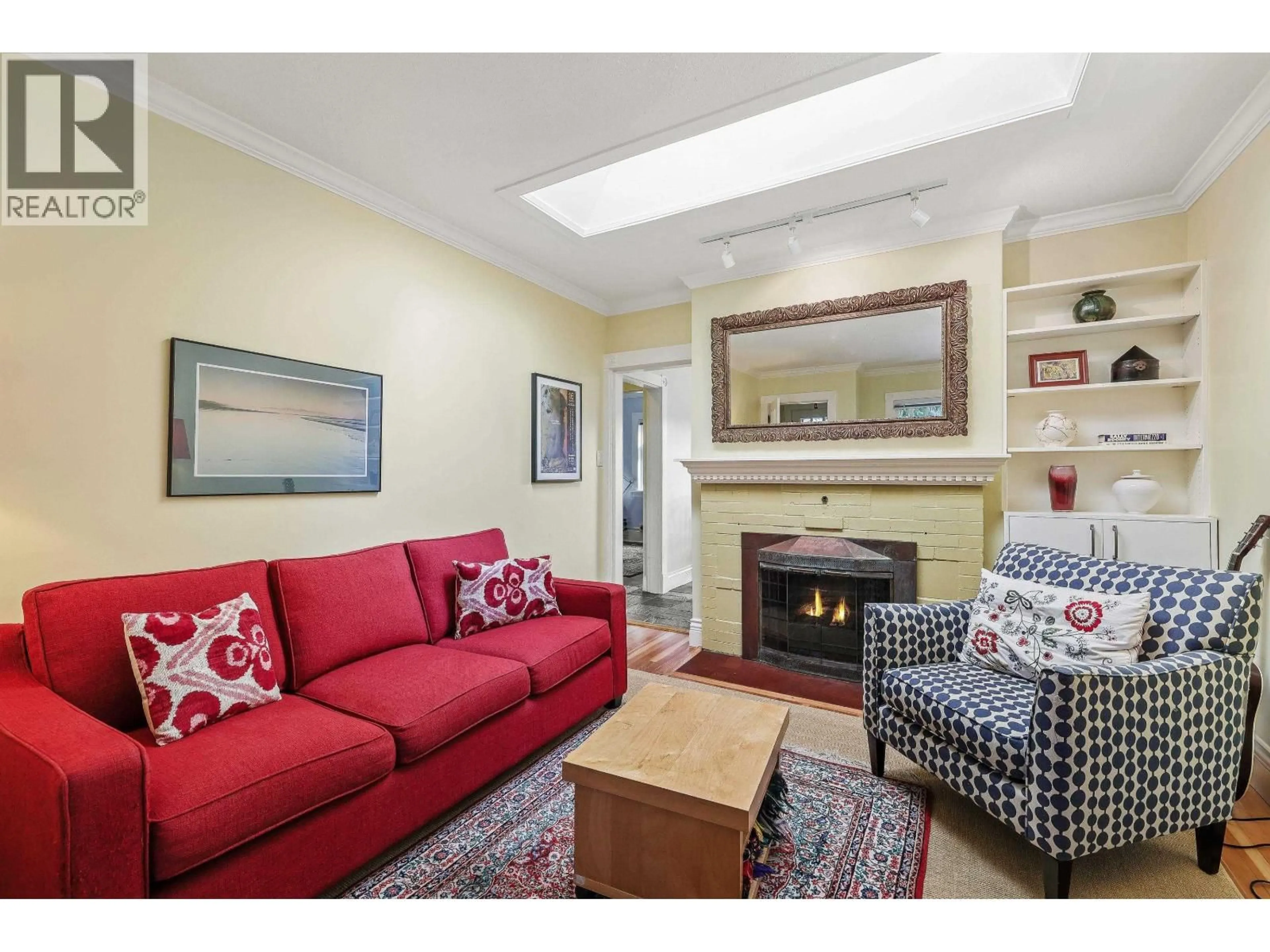 Living room with furniture, unknown for 2274 7TH AVENUE, Vancouver British Columbia V5N1S7