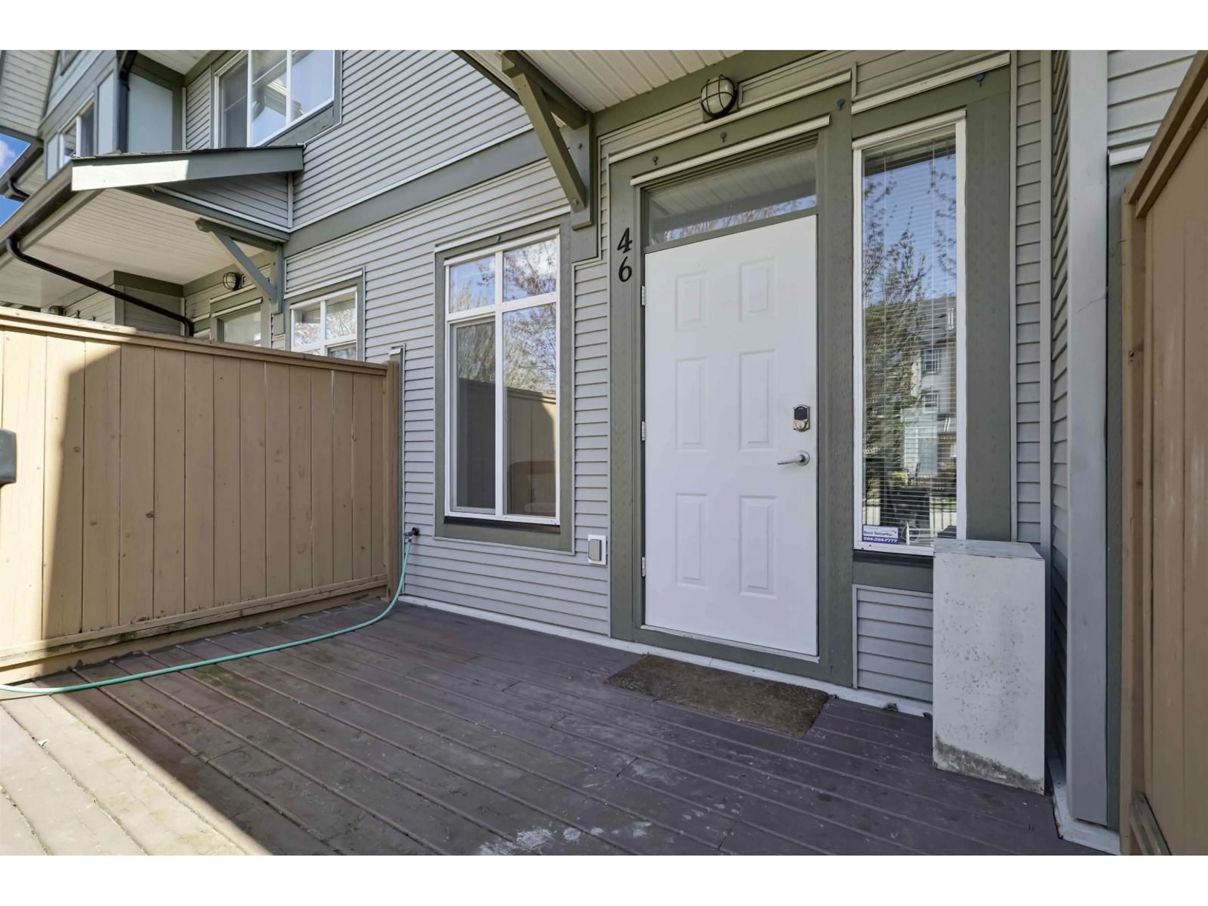 Indoor entryway for 46 - 8726 159 STREET, Surrey British Columbia V4N0A8