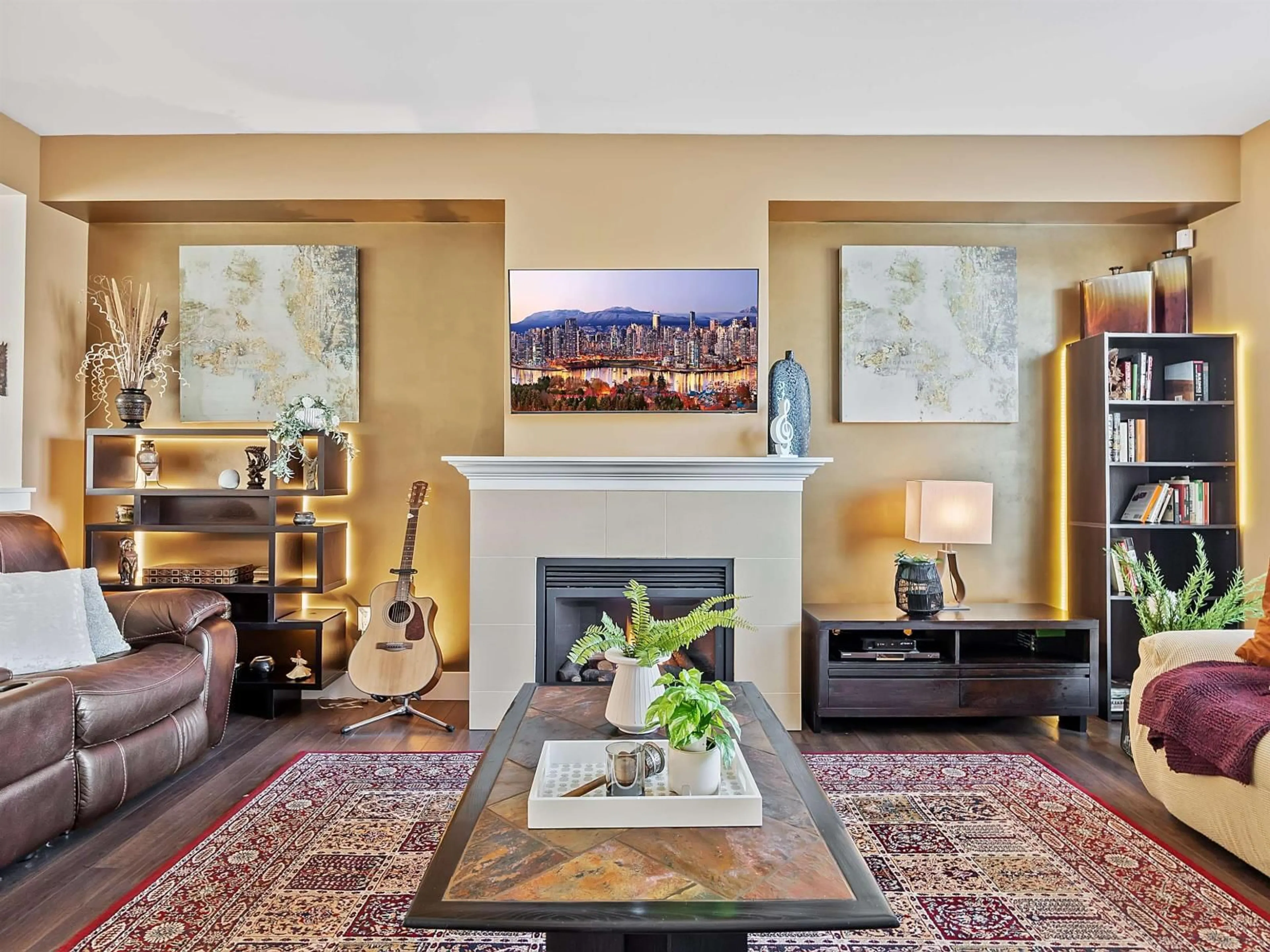 Living room with furniture, unknown for 21072 80 AVENUE, Langley British Columbia V2Y0H6