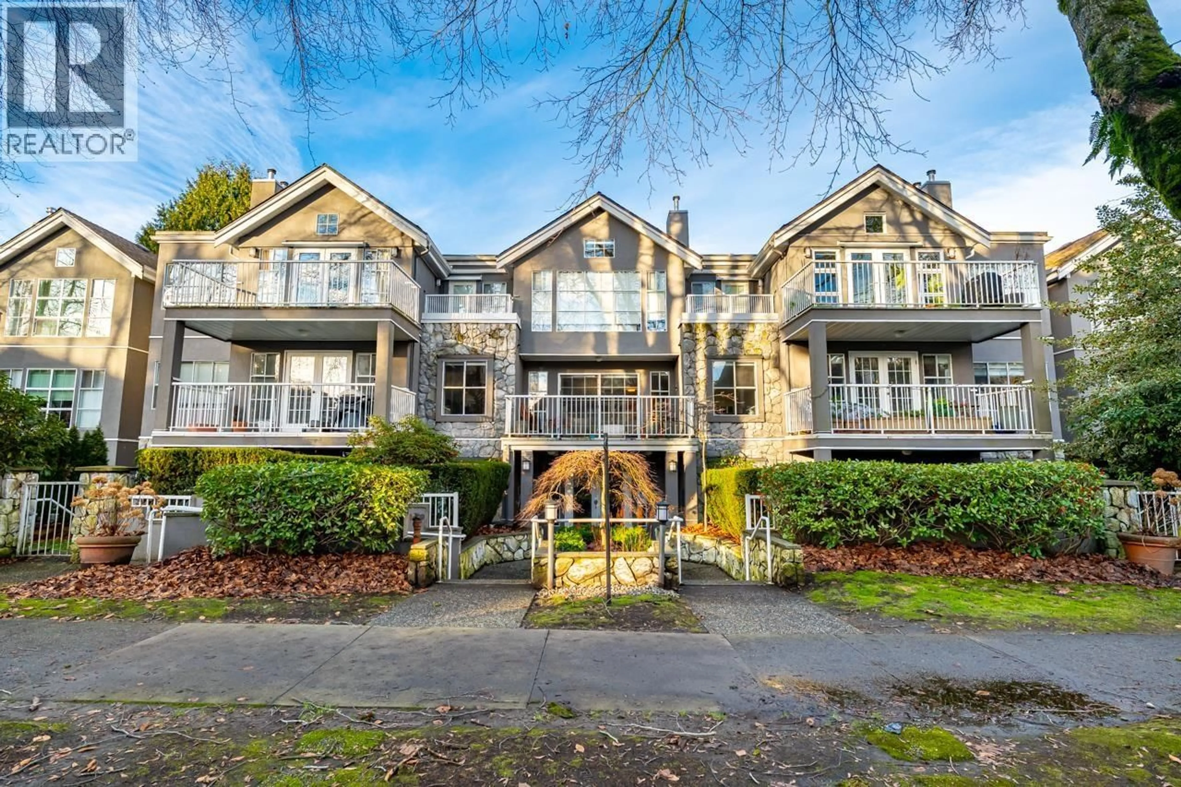 A pic from outside/outdoor area/front of a property/back of a property/a pic from drone, street for 302 - 655 13TH AVENUE, Vancouver British Columbia V5Z1N8