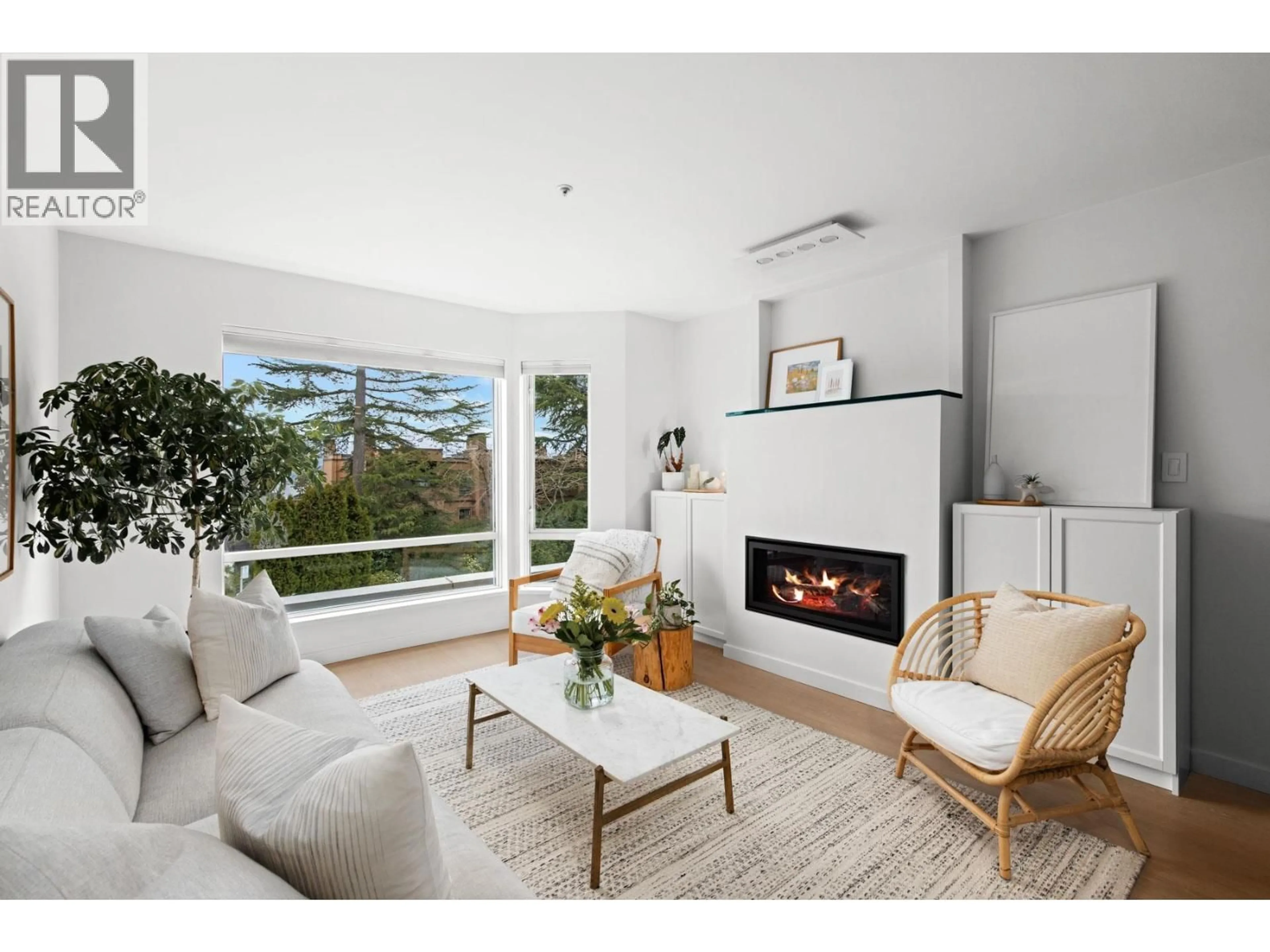 Living room with furniture, unknown for 201 - 2238 2ND AVENUE, Vancouver British Columbia V6K1H9