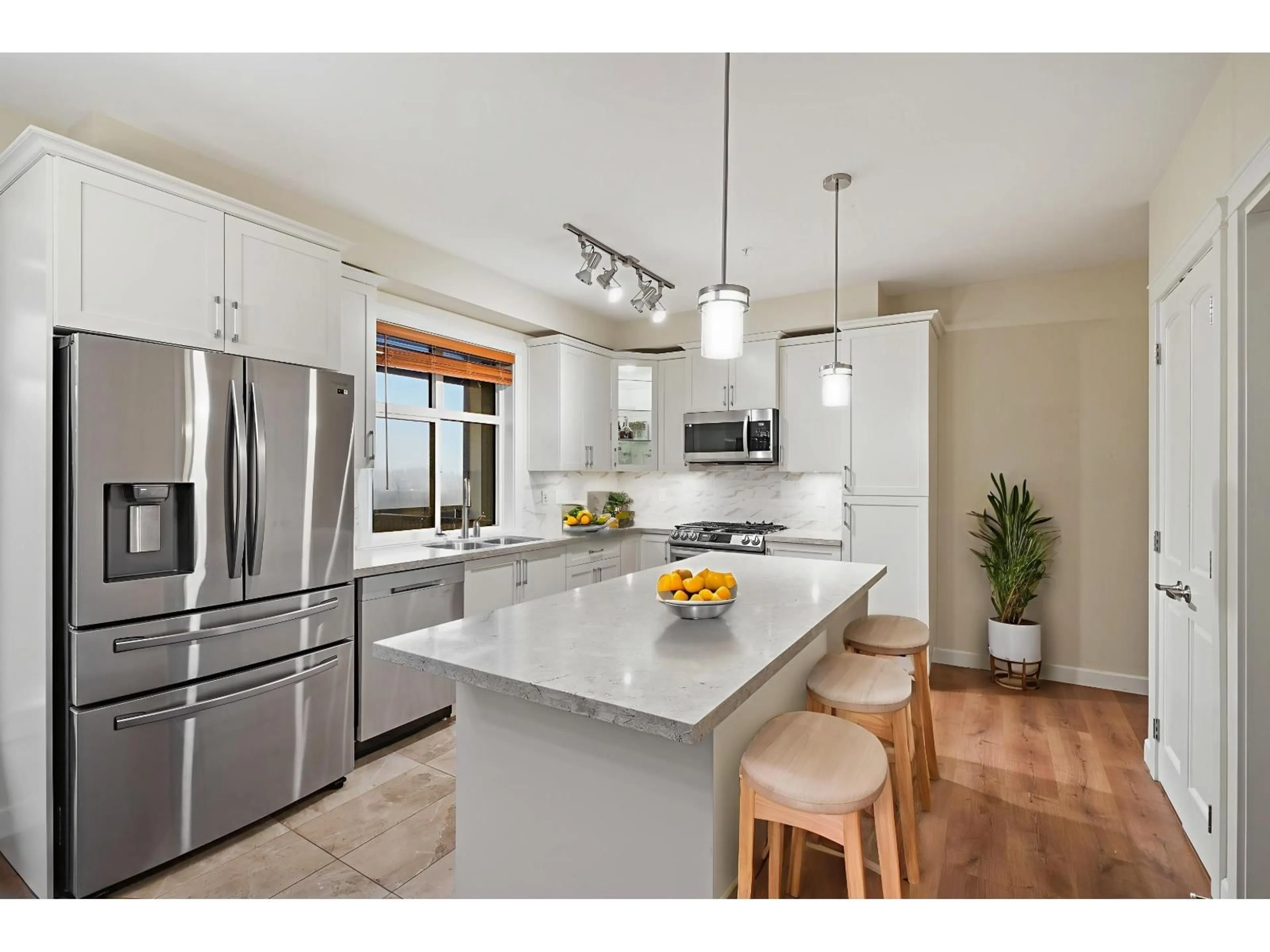 Open concept kitchen, unknown for 412 - 20376 86 AVENUE, Langley British Columbia V2Y3P8