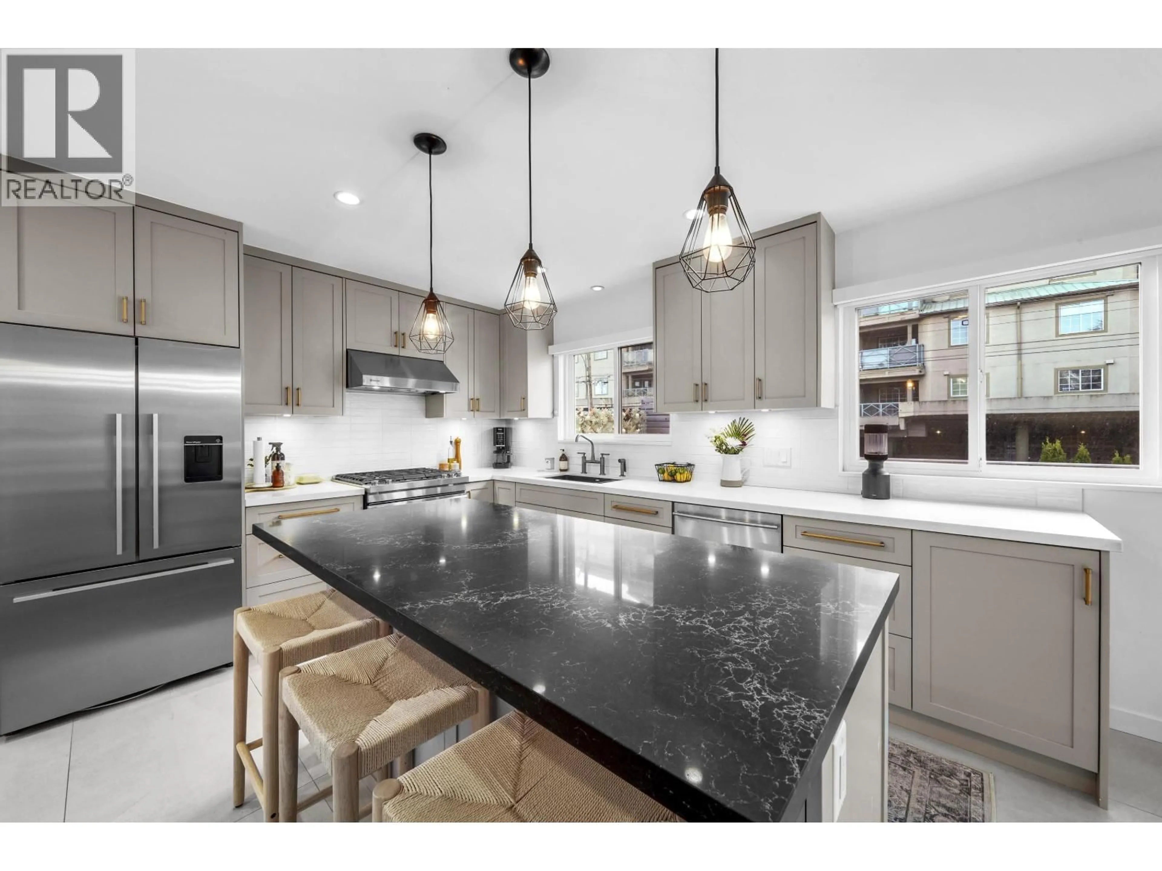 Contemporary kitchen, unknown for 4921 CHESTER STREET, Vancouver British Columbia V5W3A7