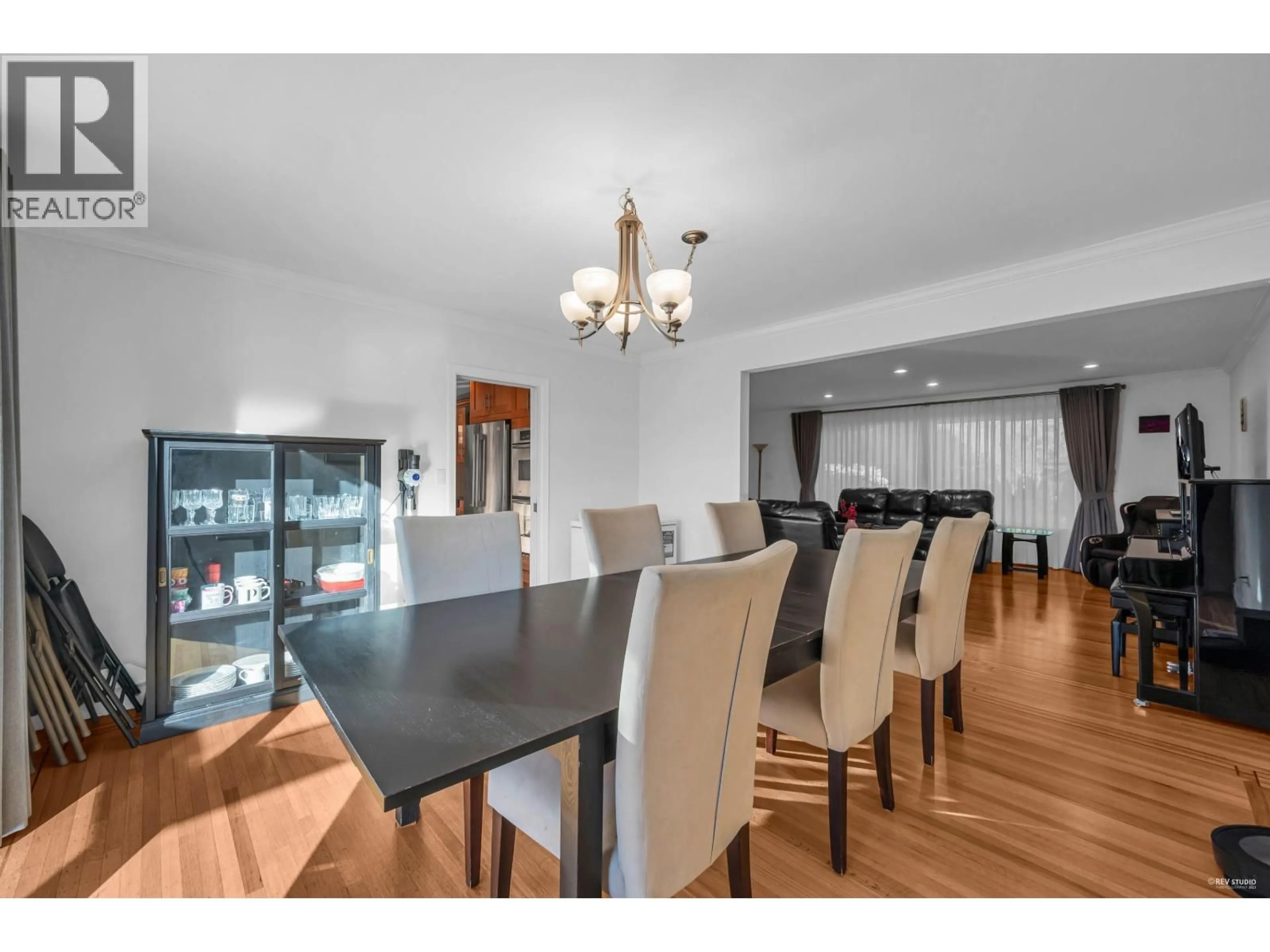 Dining room, wood/laminate floor for 310 MACBETH CRESCENT, West Vancouver British Columbia V7T1V7