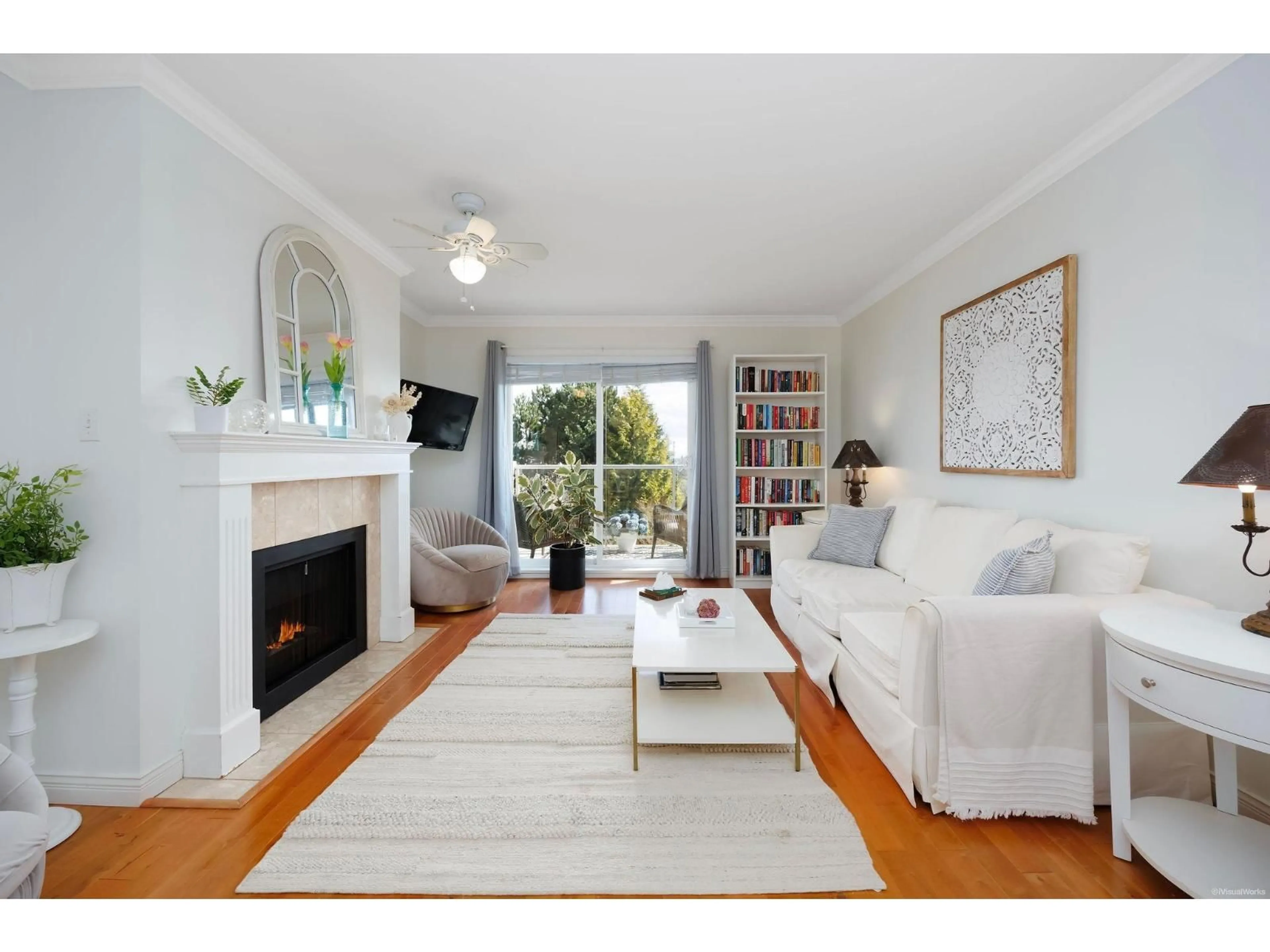 Living room with furniture, wood/laminate floor for 303 - 1500 MERKLIN STREET, White Rock British Columbia V4B4C5