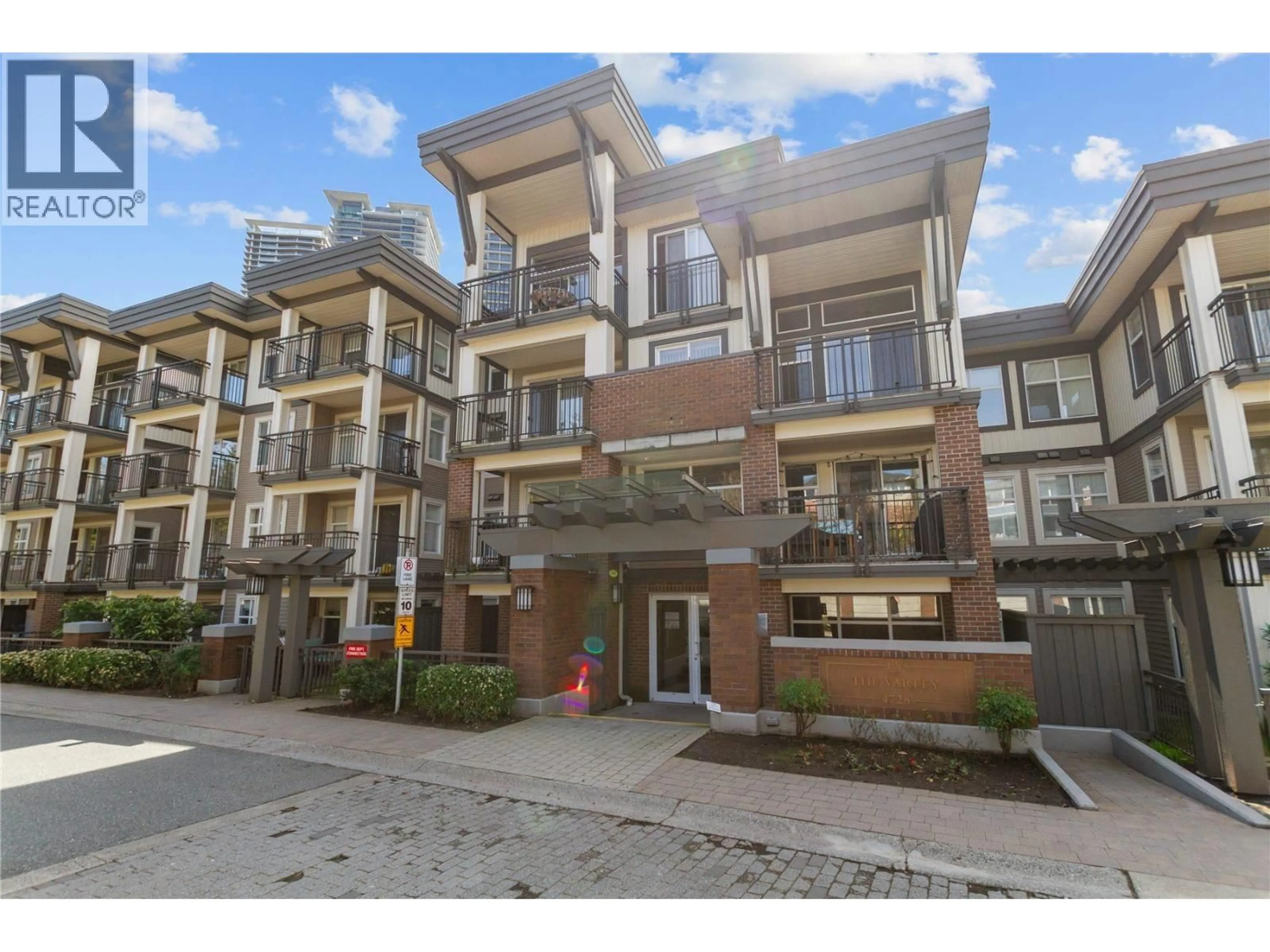 Unknown for 204 - 4728 BRENTWOOD DRIVE, Burnaby British Columbia V5C0G2