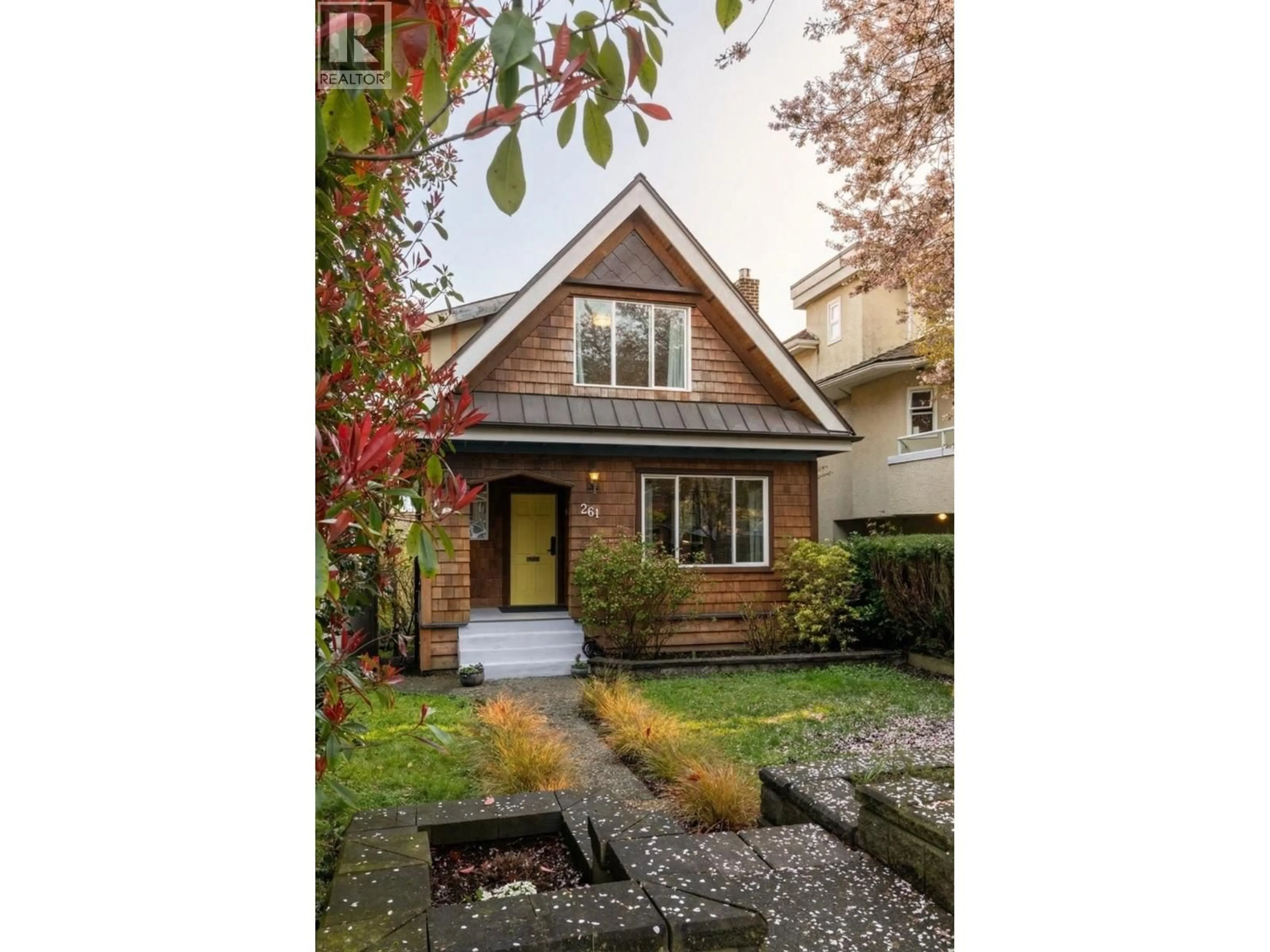 Home with brick exterior material, street for 261 4TH STREET, North Vancouver British Columbia V7L1J1