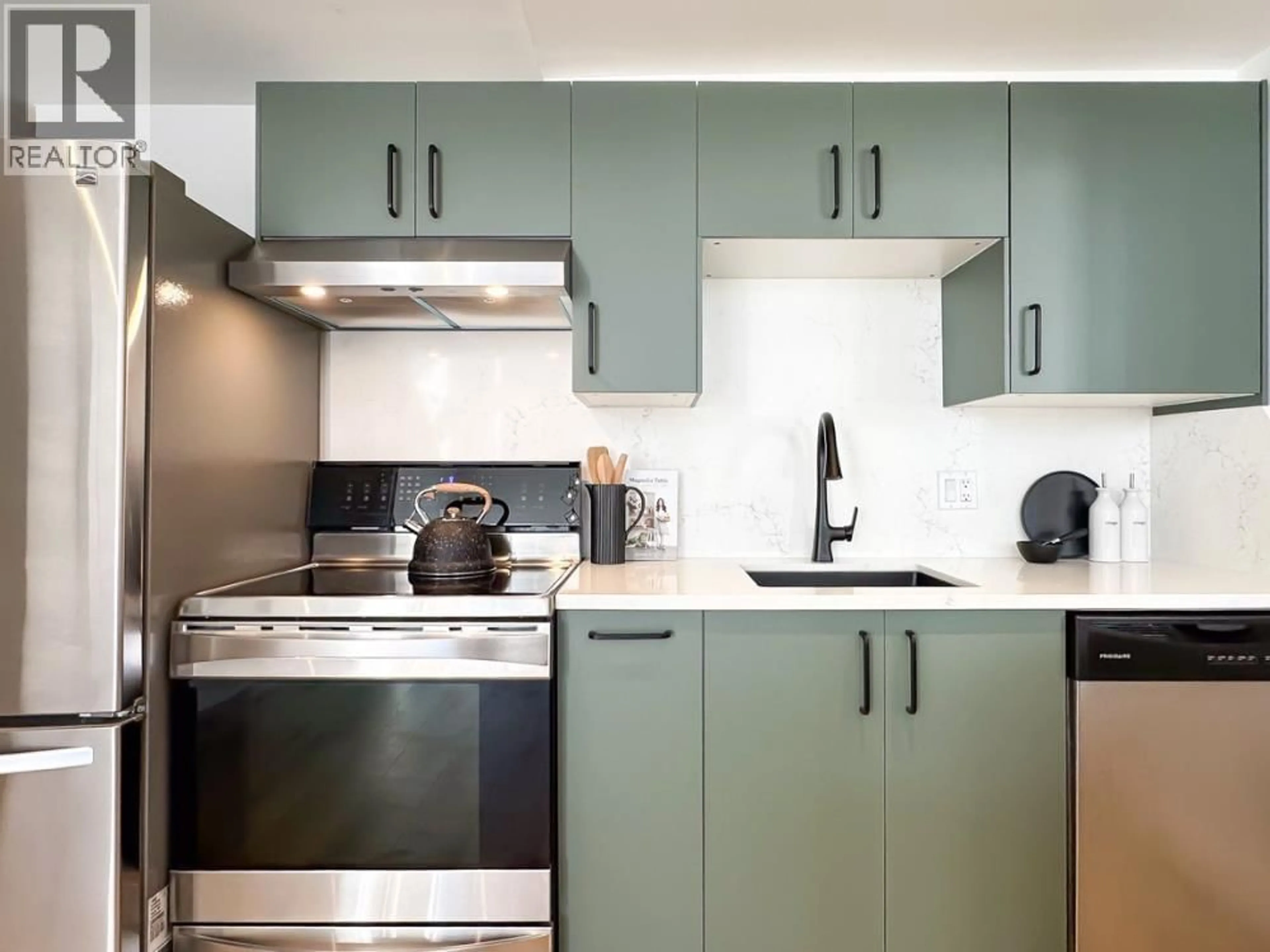 Standard kitchen, unknown for 315 - 336 1ST AVENUE, Vancouver British Columbia V5T4R6