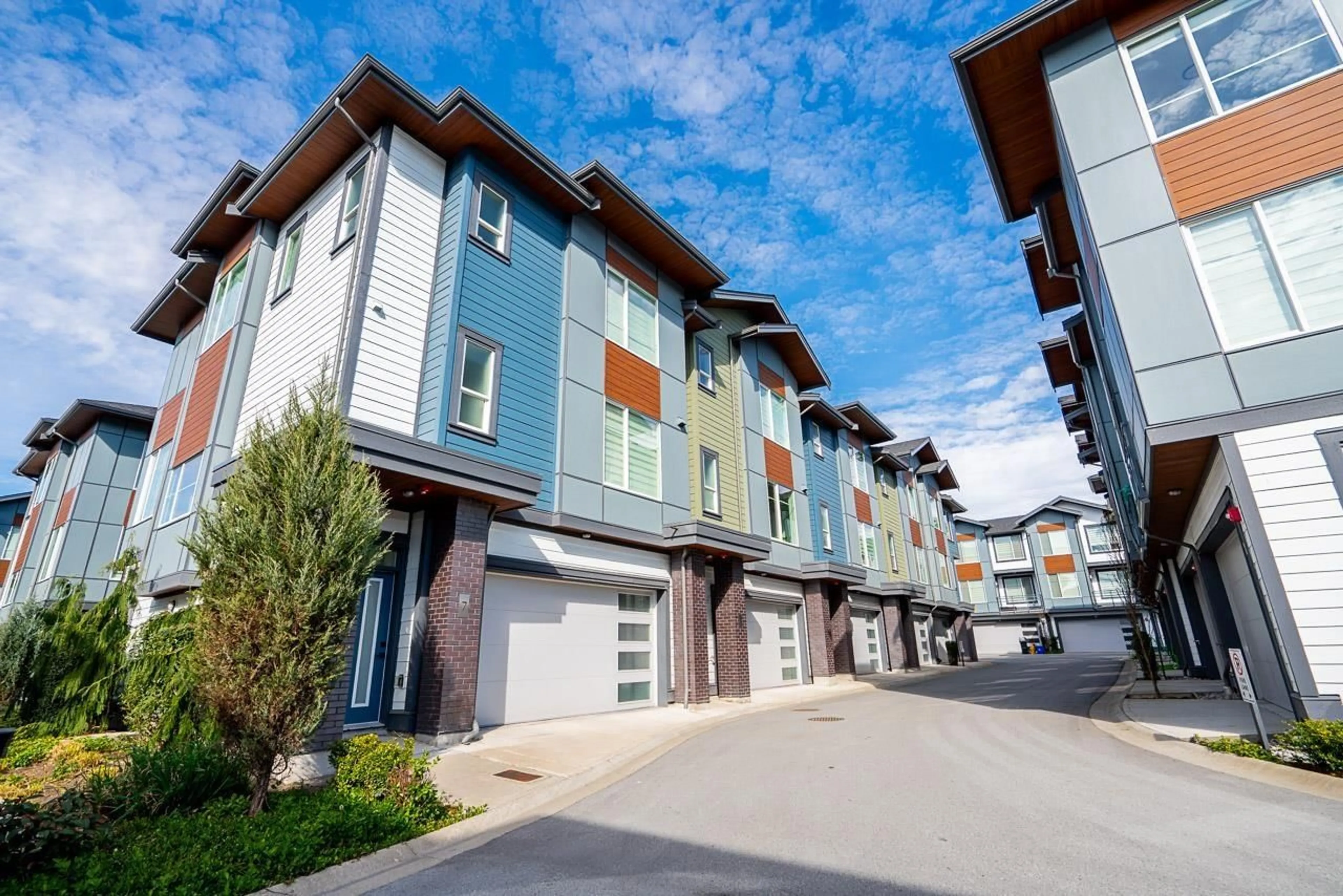 Unknown for 8 - 20763 76 AVENUE, Langley British Columbia V2Y3N8