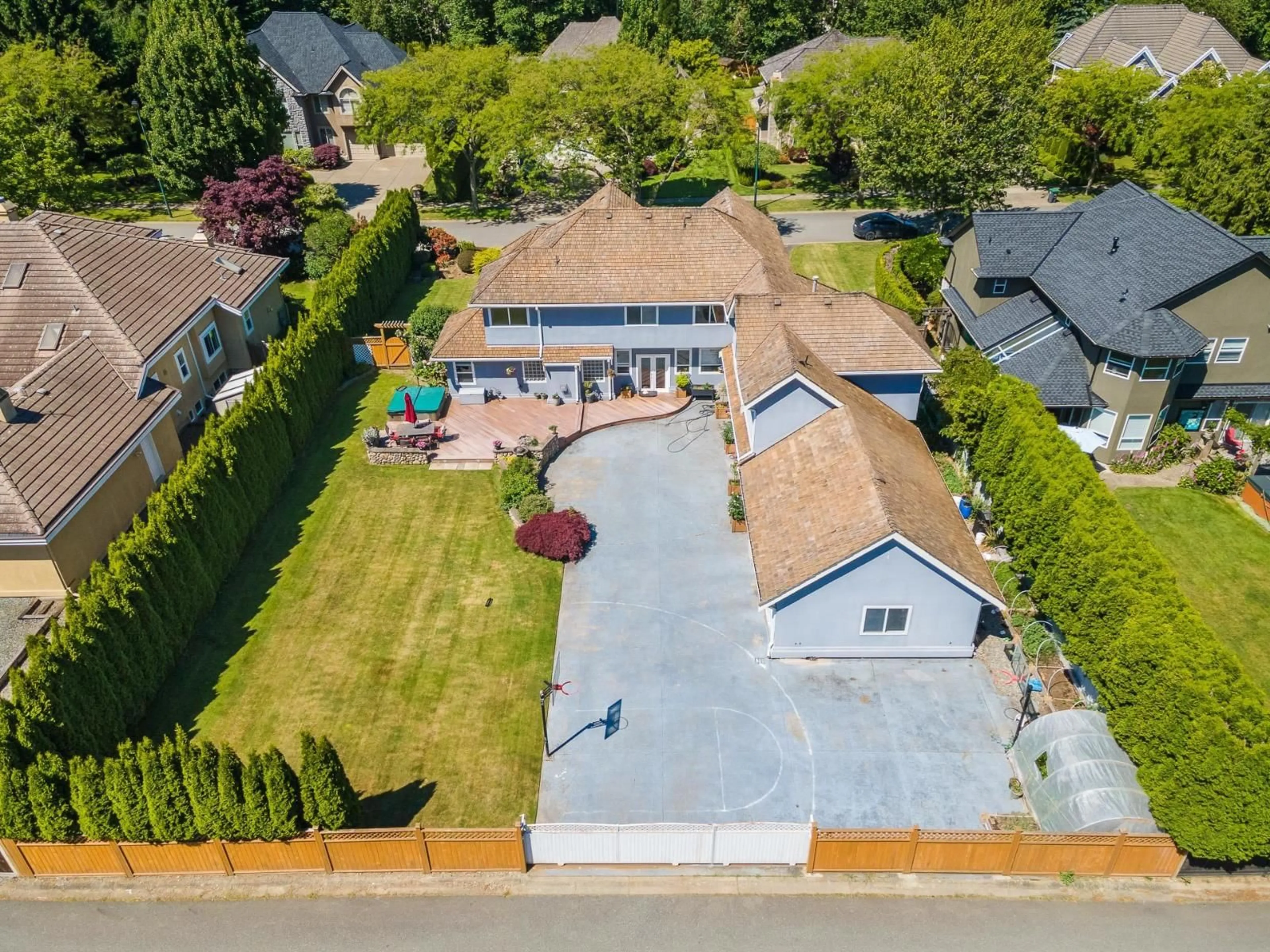 A pic from outside/outdoor area/front of a property/back of a property/a pic from drone, street for 2620 139A STREET, Surrey British Columbia V4P2L9
