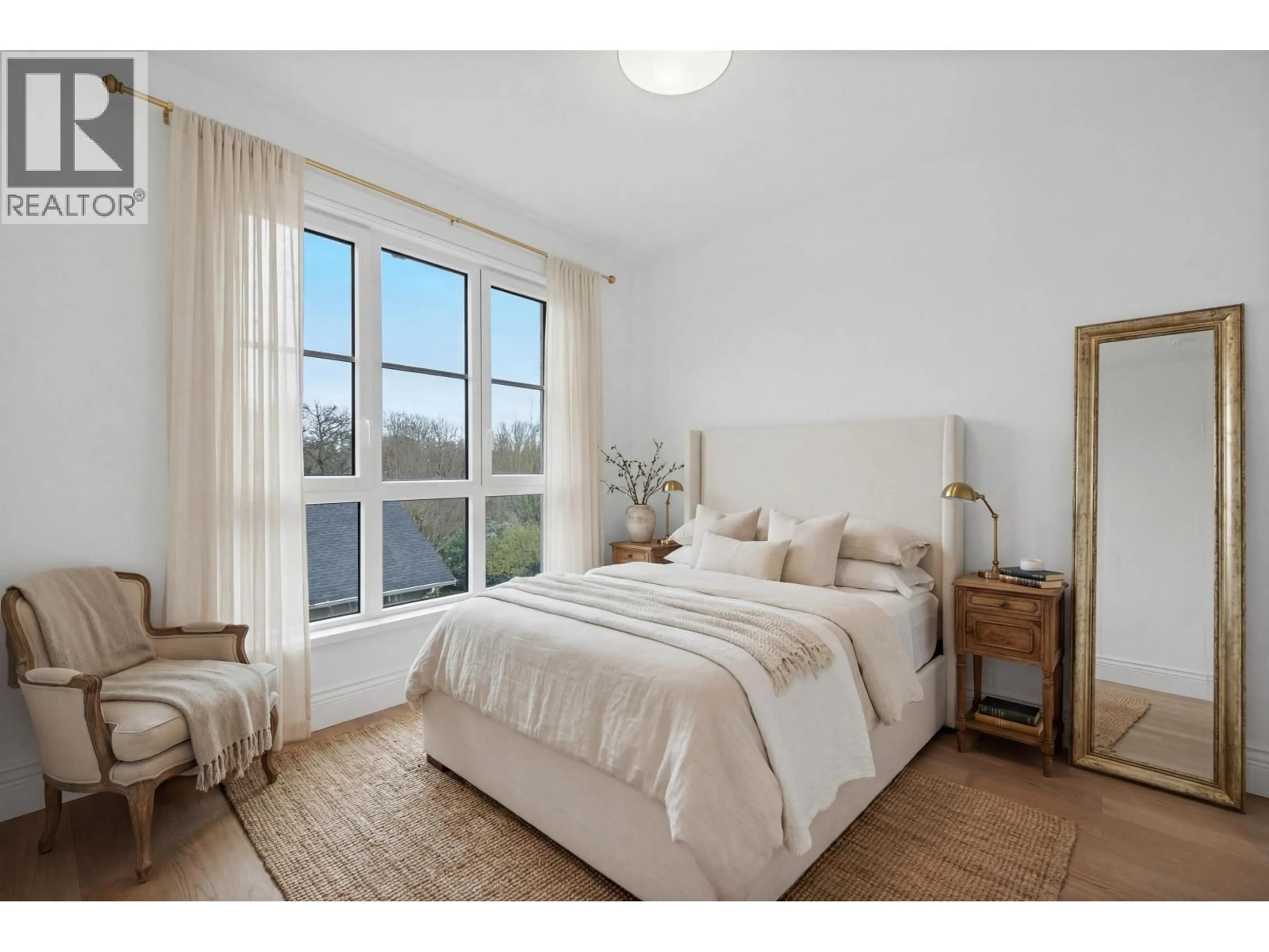 Bedroom with bed, unknown for 307 - 2096 47TH AVENUE, Vancouver British Columbia V6M0E5