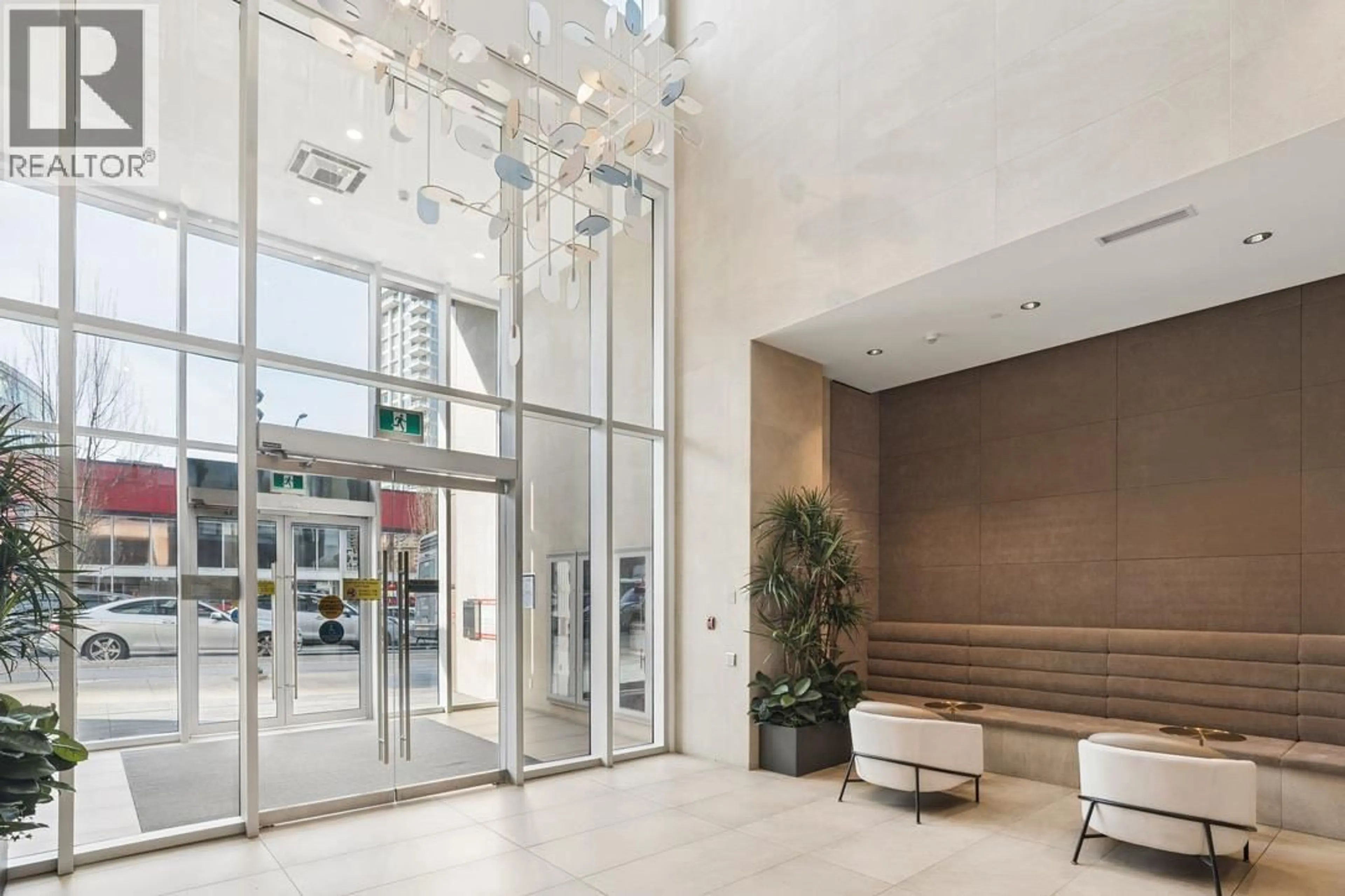 Indoor foyer for 2506 - 6000 MCKAY AVENUE, Burnaby British Columbia V5H0K2