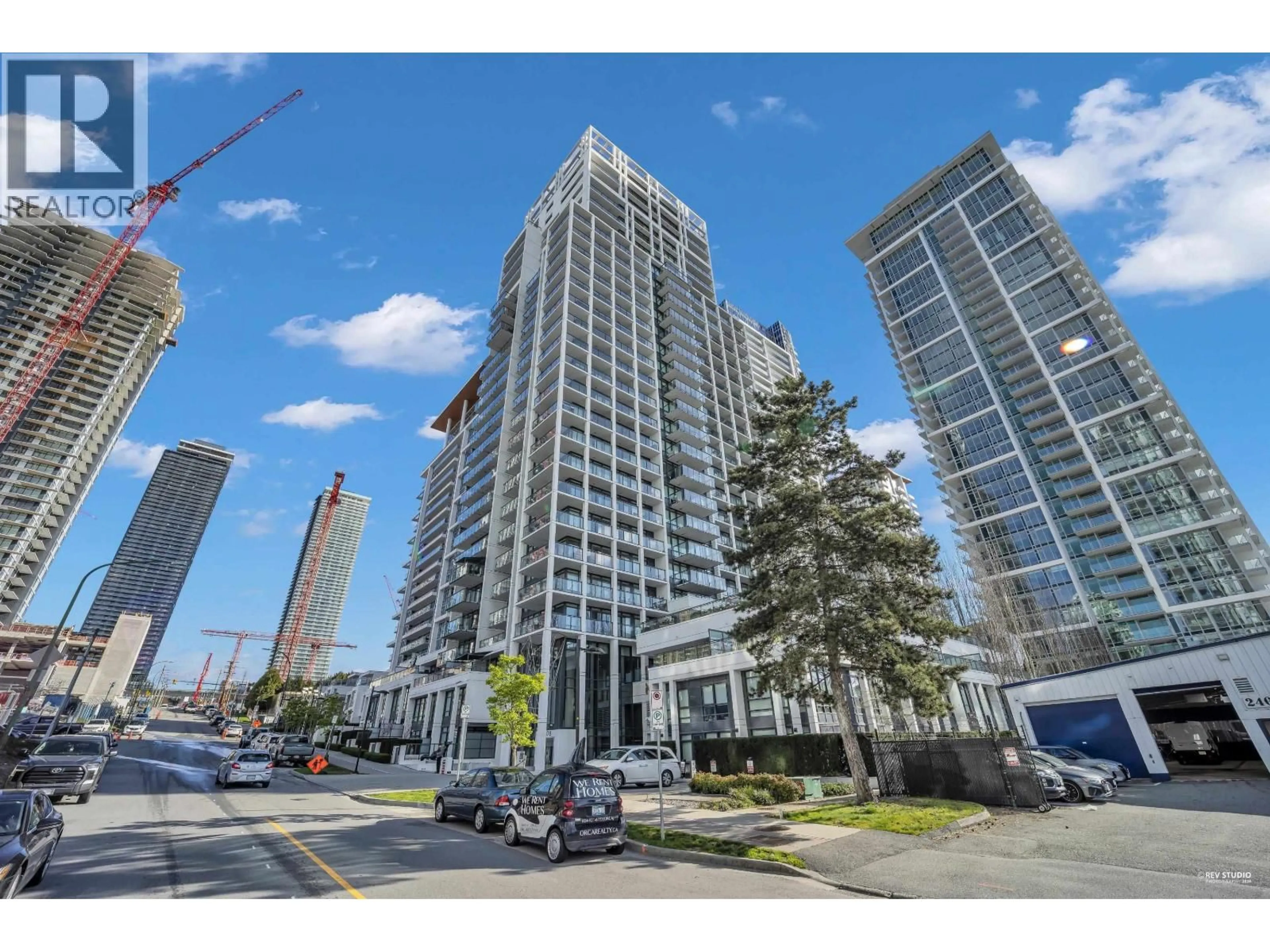 Indoor foyer for 1107 - 2378 ALPHA AVENUE, Burnaby British Columbia V5C0K2