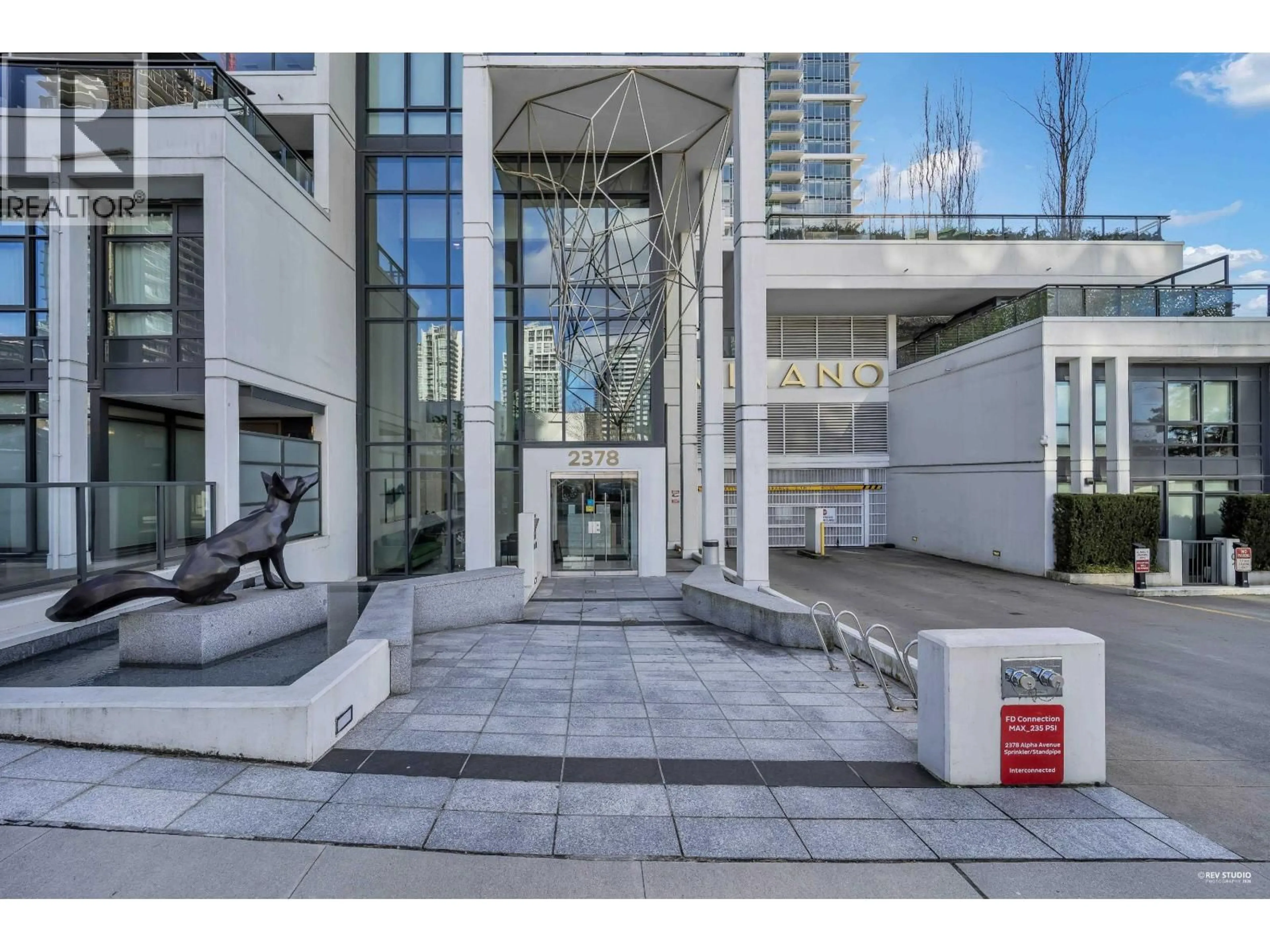 Indoor foyer for 1107 - 2378 ALPHA AVENUE, Burnaby British Columbia V5C0K2