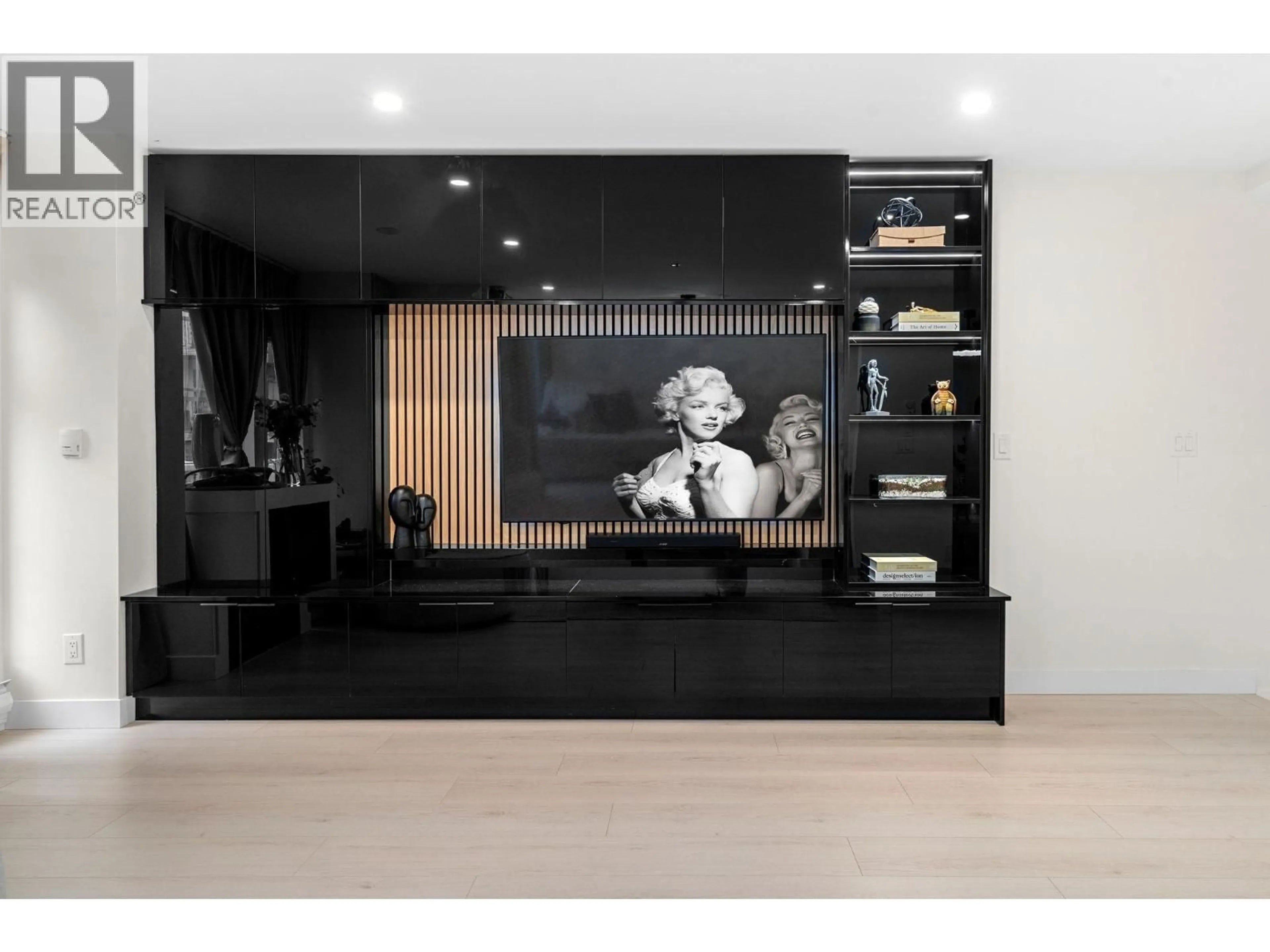 Home theater for 19 - 12188 HARRIS ROAD, Pitt Meadows British Columbia V3Y2N3