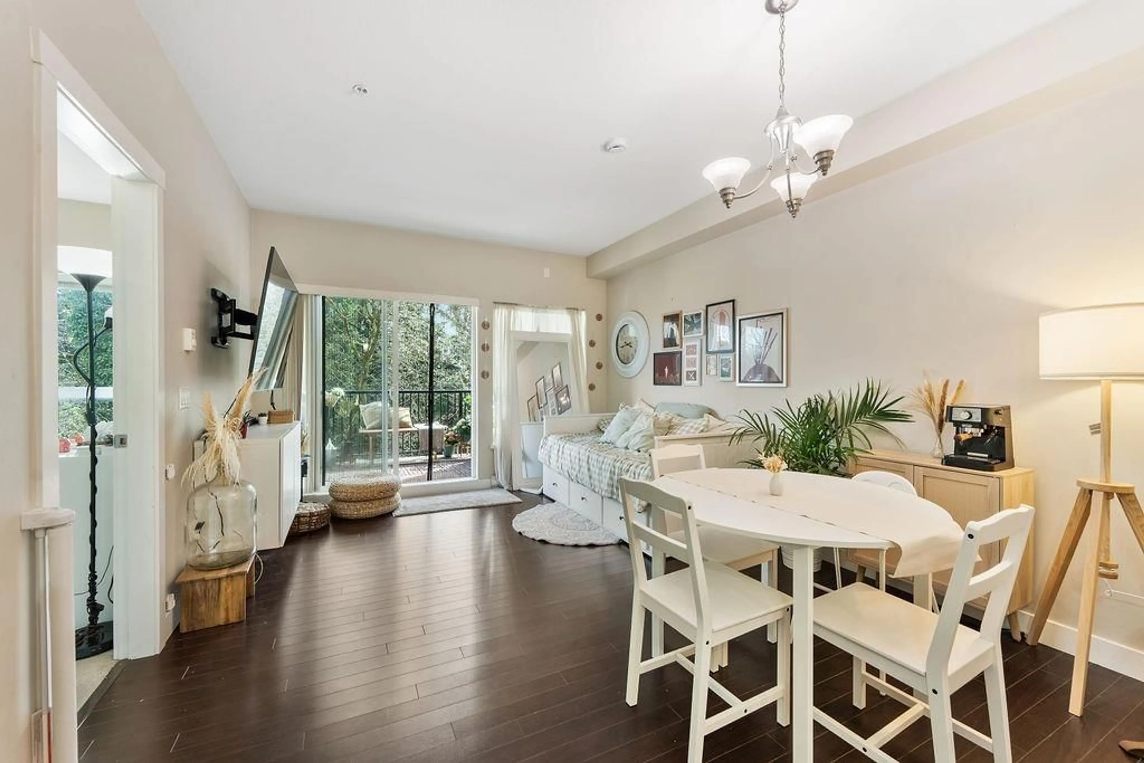 Unknown for 211 - 9655 KING GEORGE BOULEVARD, Surrey British Columbia V3T0C7