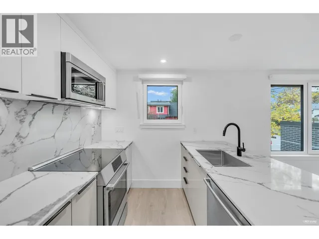 108 - 2085 1 AVENUE, Vancouver 3