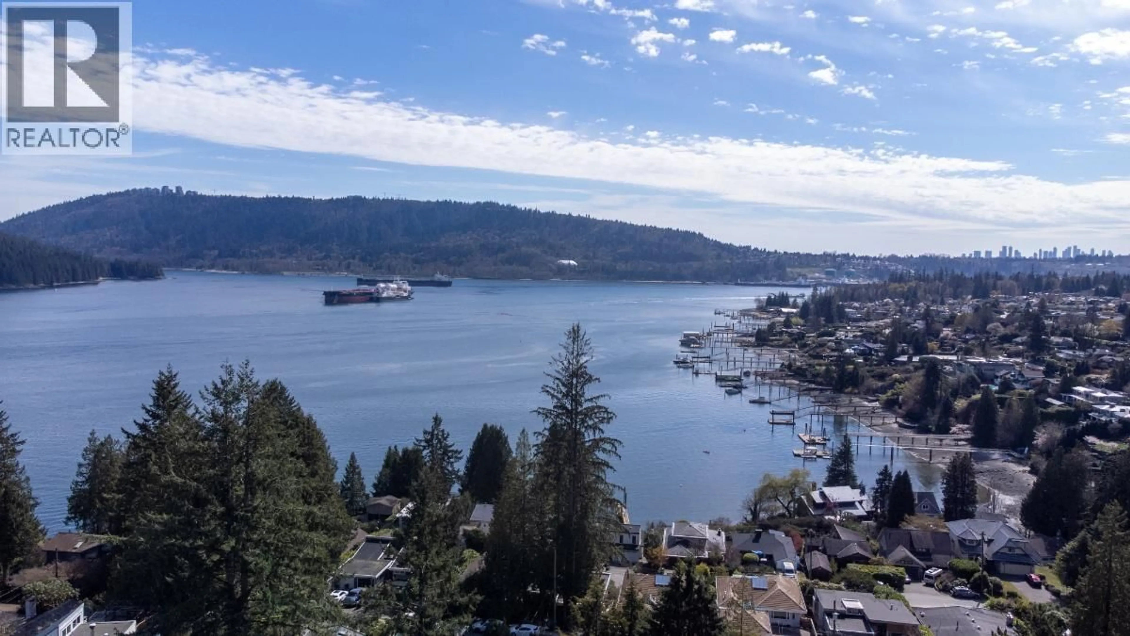 Blurry image for 4493 EPPS AVENUE, North Vancouver British Columbia V7G1G2