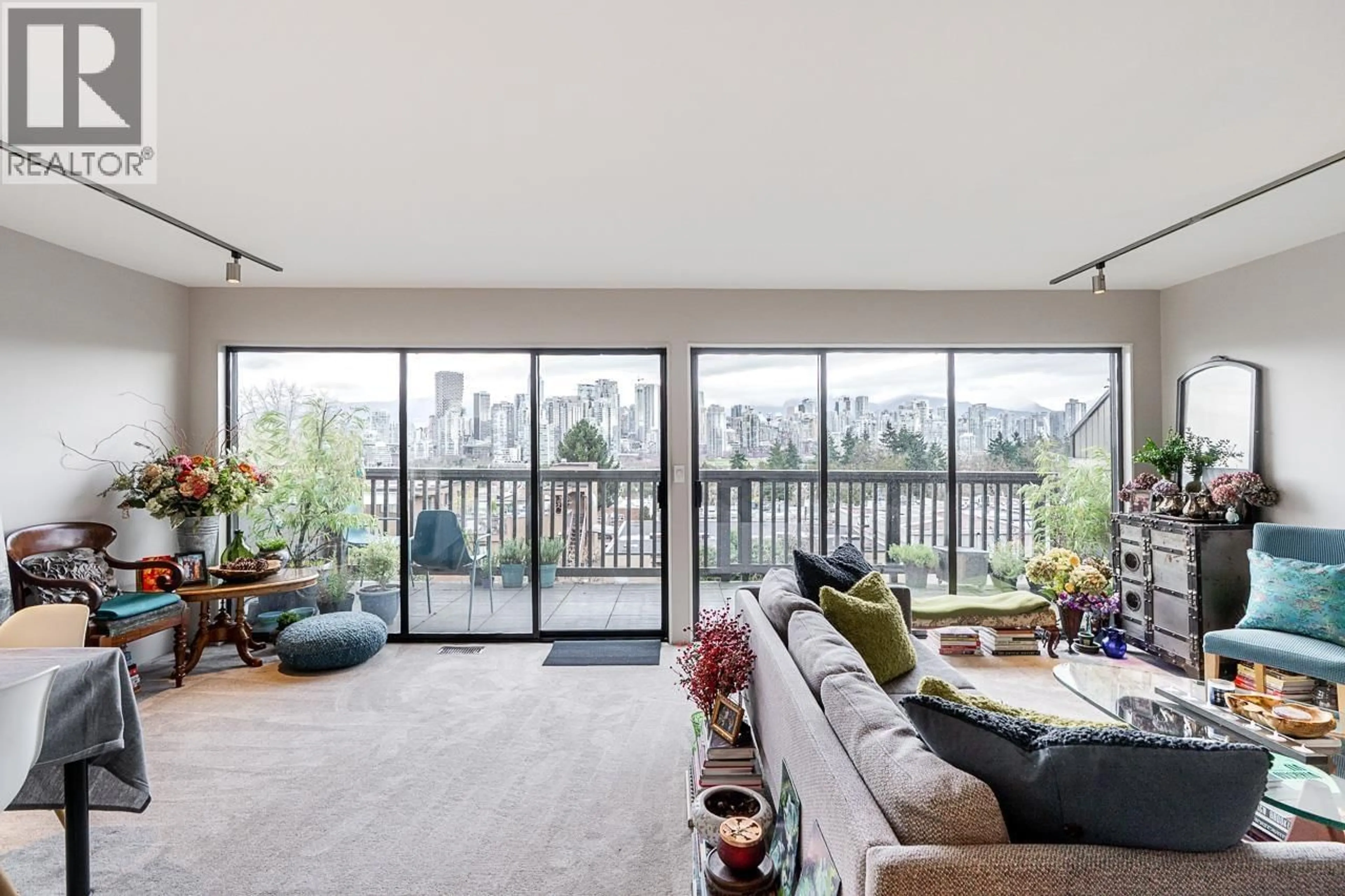 Living room with furniture, unknown for 967 8TH AVENUE, Vancouver British Columbia V5Z1E4