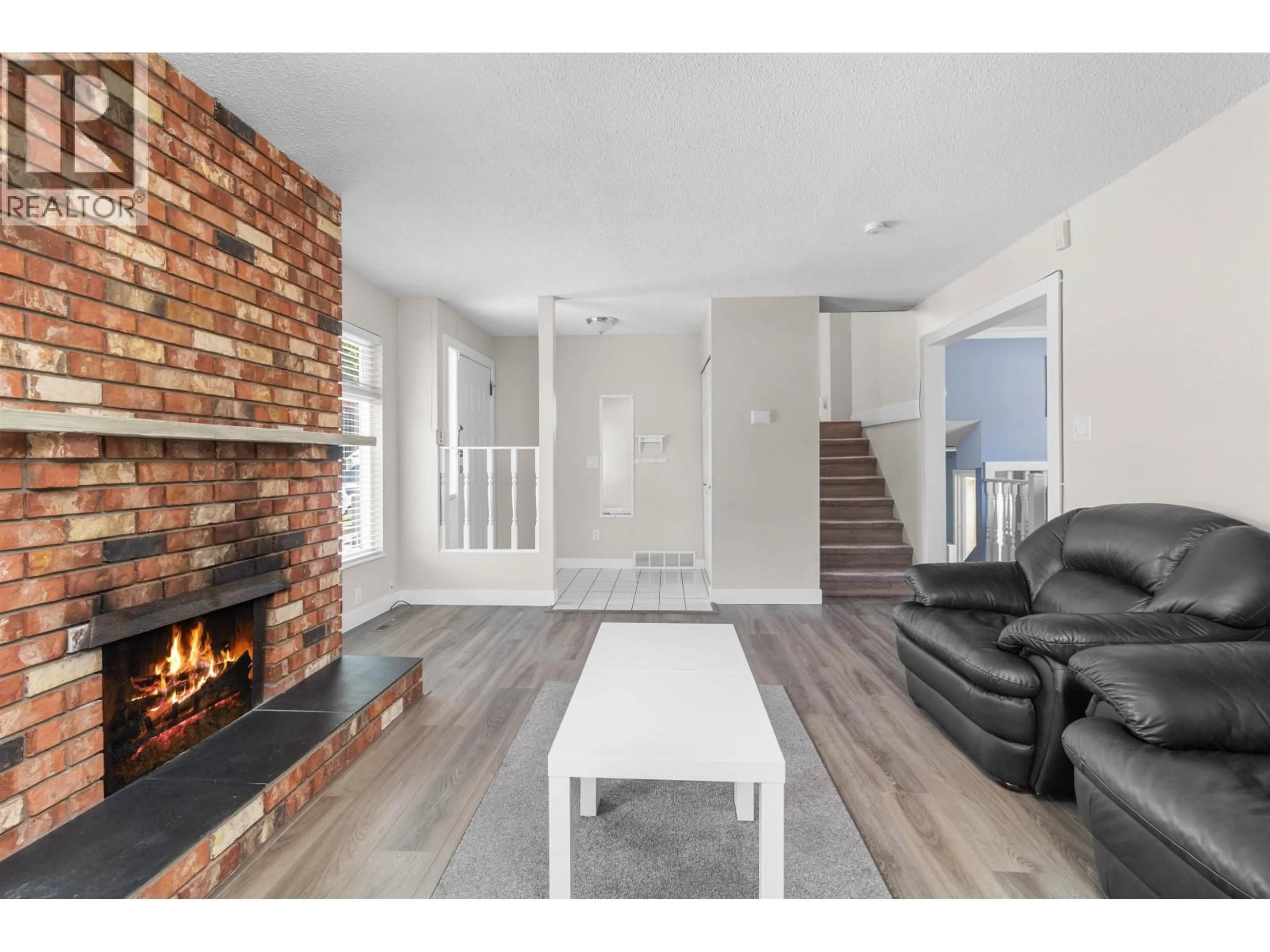 Living room with furniture, unknown for 1204 NESTOR STREET, Coquitlam British Columbia V3E1H6