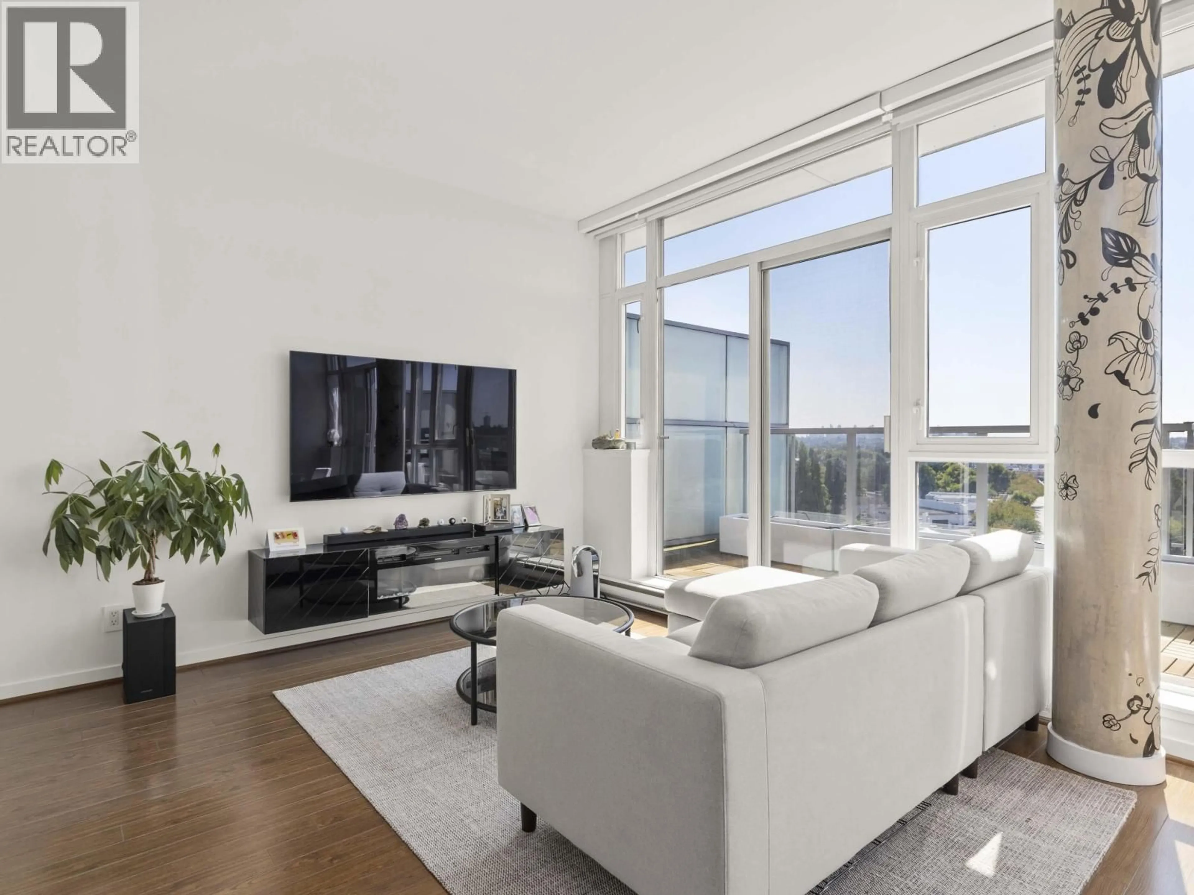 Living room with furniture, unknown for 1206 - 2770 SOPHIA STREET, Vancouver British Columbia V5T0A4