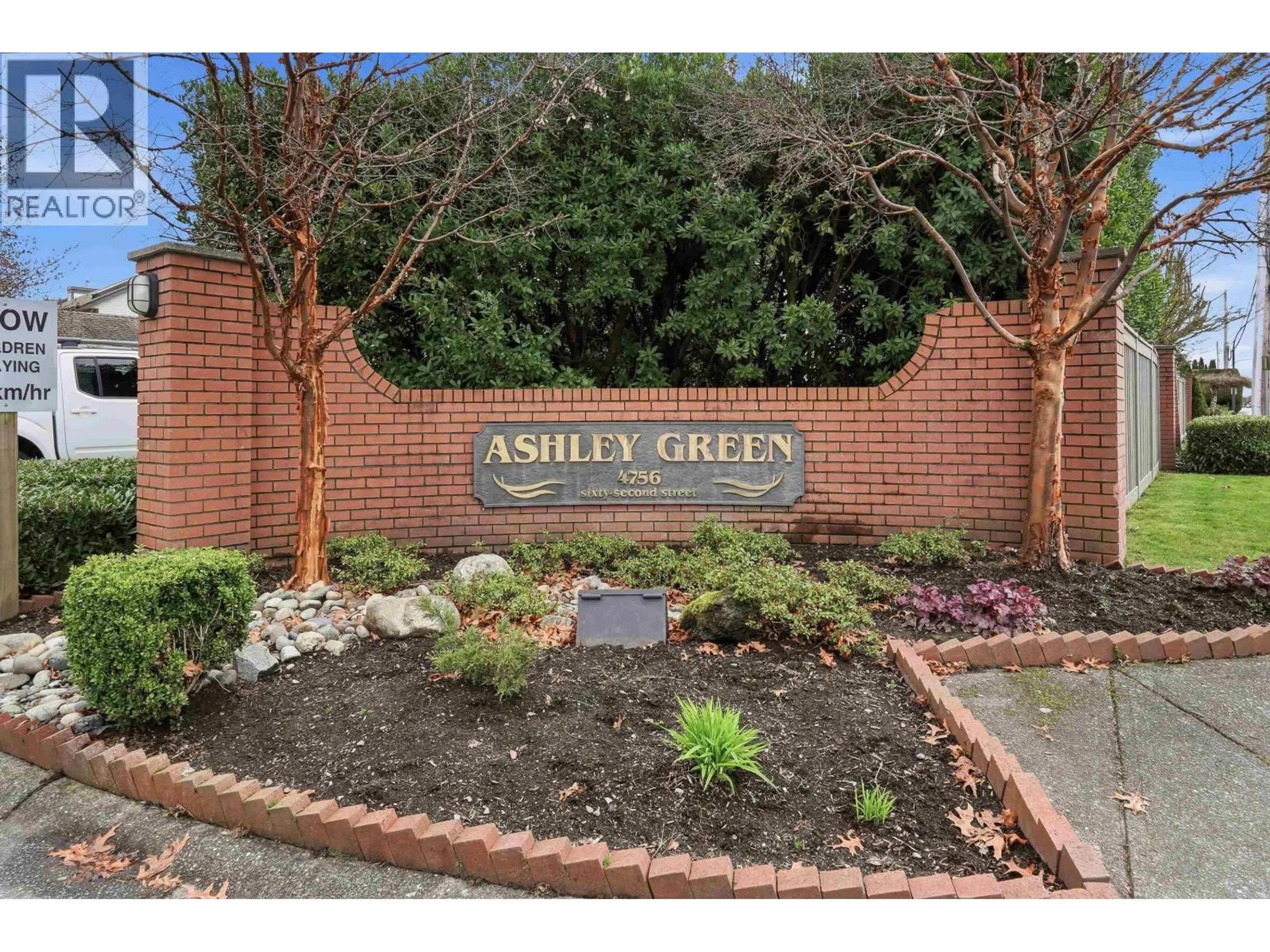 Indoor entryway for 45 - 4756 62 STREET, Delta British Columbia V4K4V8