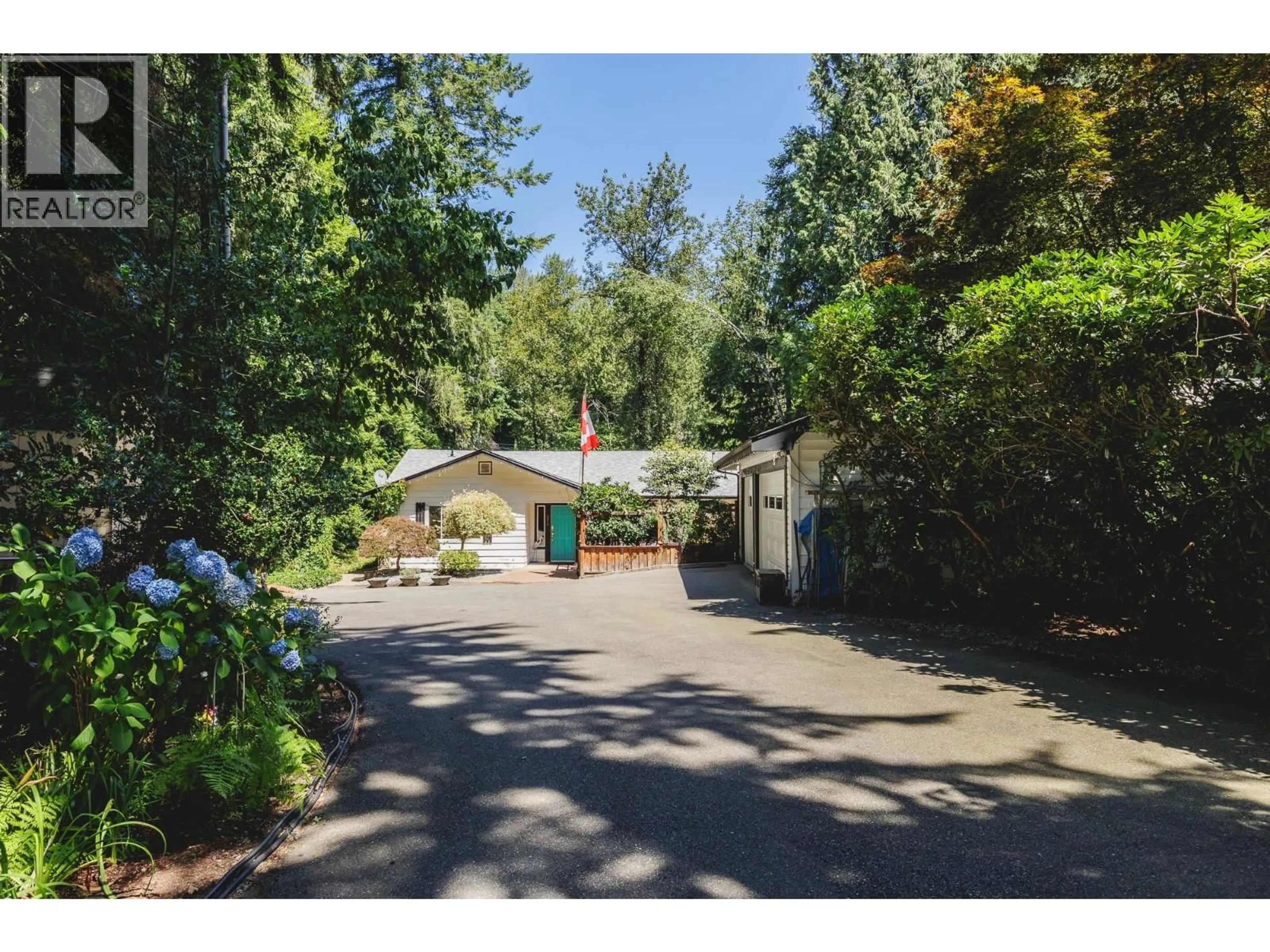 A pic from outside/outdoor area/front of a property/back of a property/a pic from drone, street for 23801 128TH CRESCENT, Maple Ridge British Columbia V4R1P5