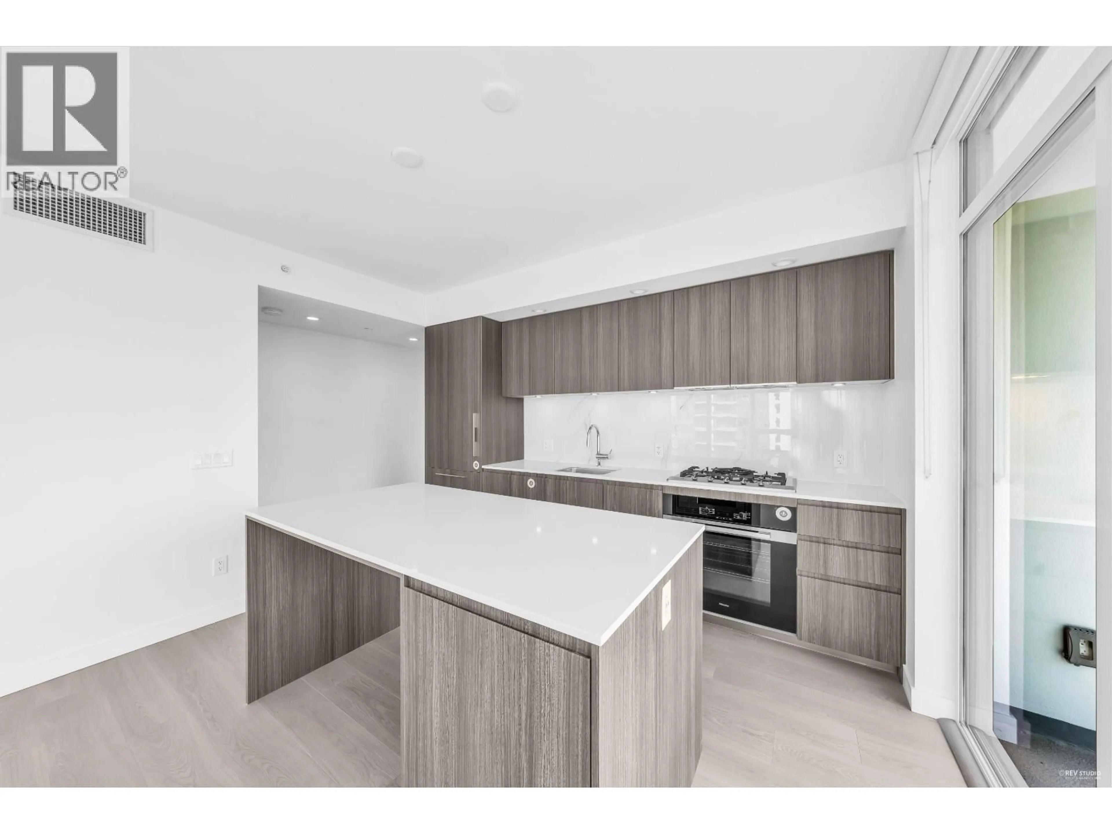Standard kitchen, unknown for 809 - 6537 TELFORD AVENUE, Burnaby British Columbia V5H0K9