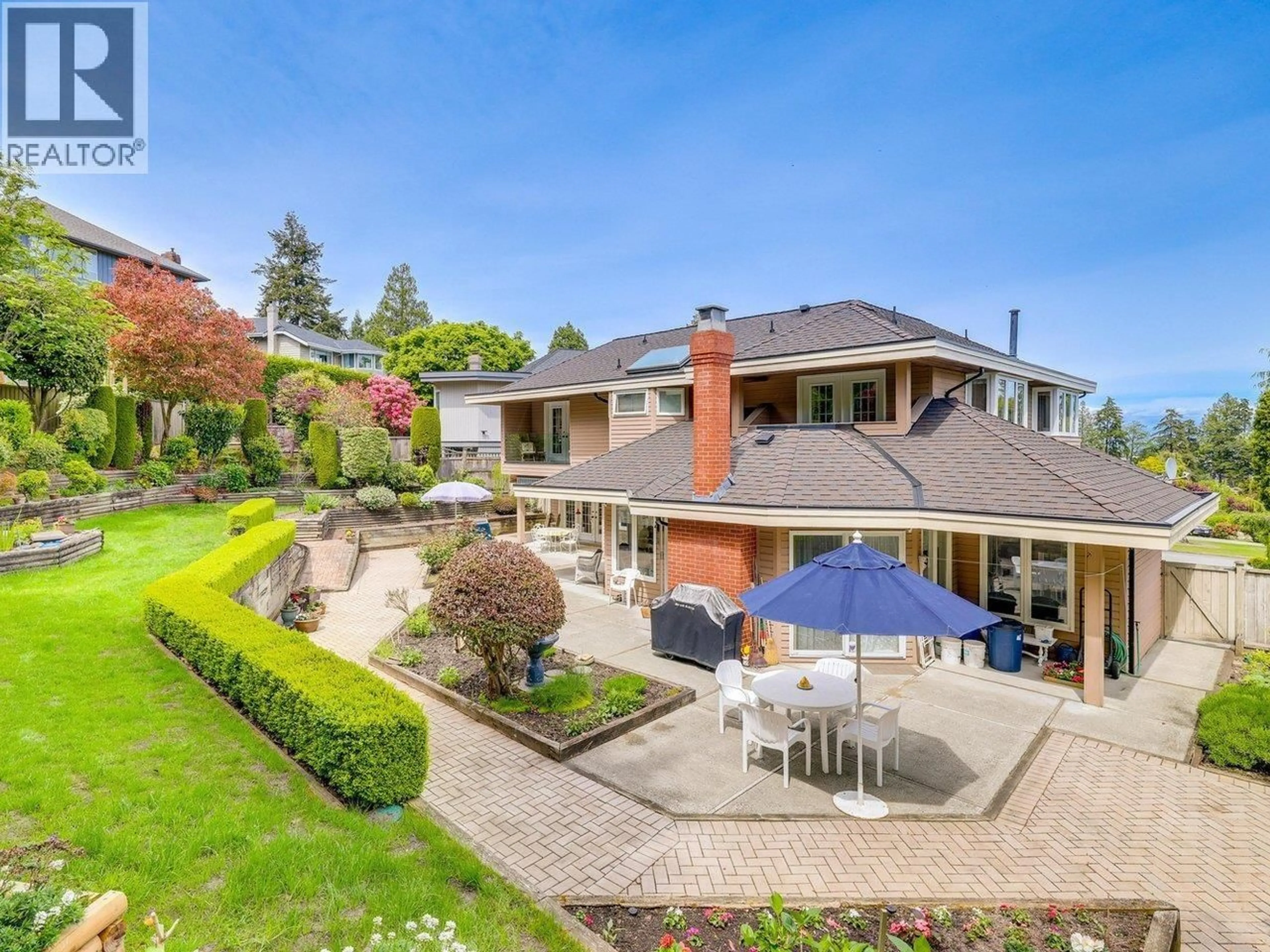 A pic from outside/outdoor area/front of a property/back of a property/a pic from drone, unknown for 4704 STAHAKEN PLACE, Tsawwassen British Columbia V4M4B3