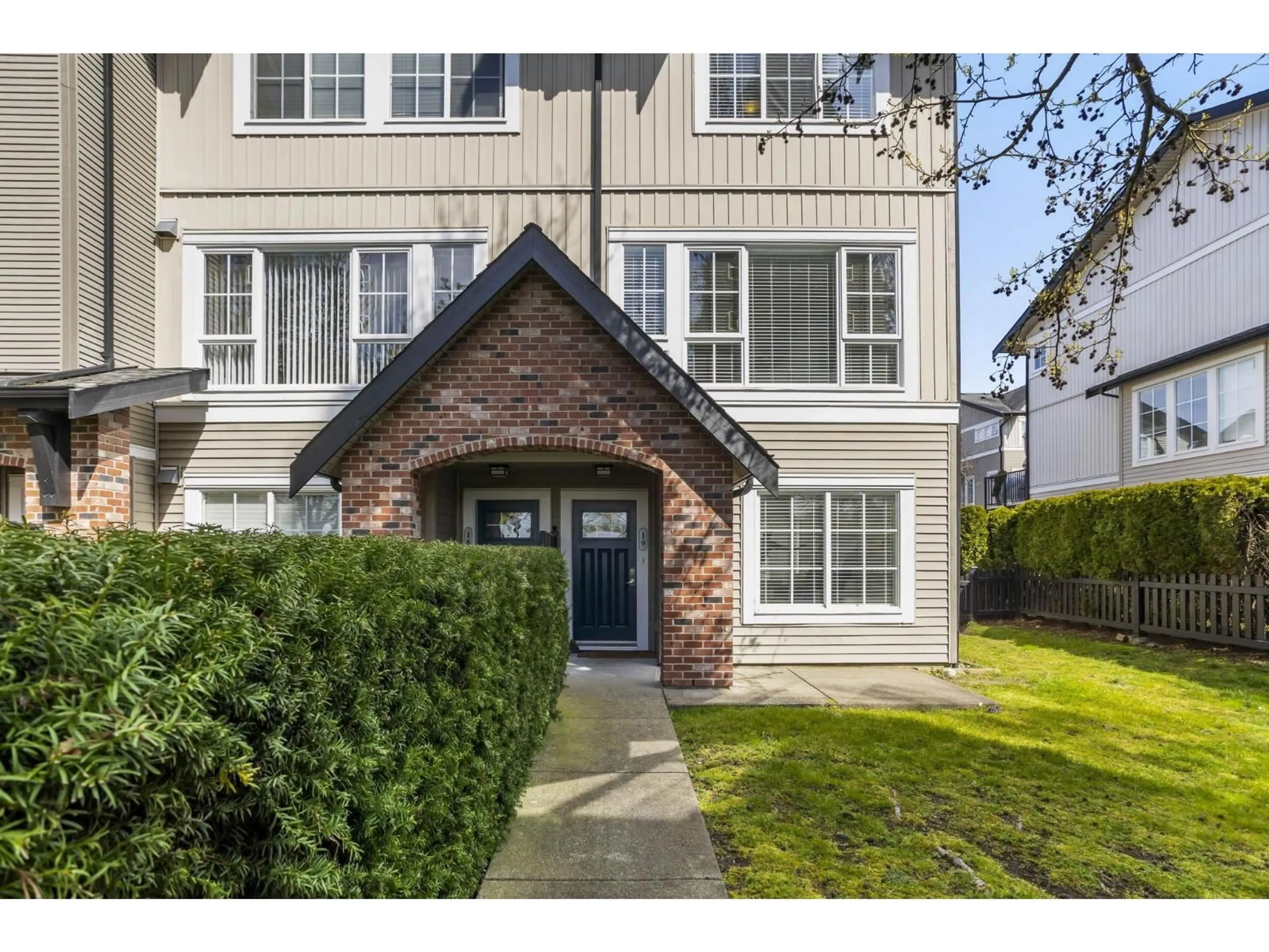 Unknown for 19 - 2450 161A STREET, Surrey British Columbia V3Z8K4