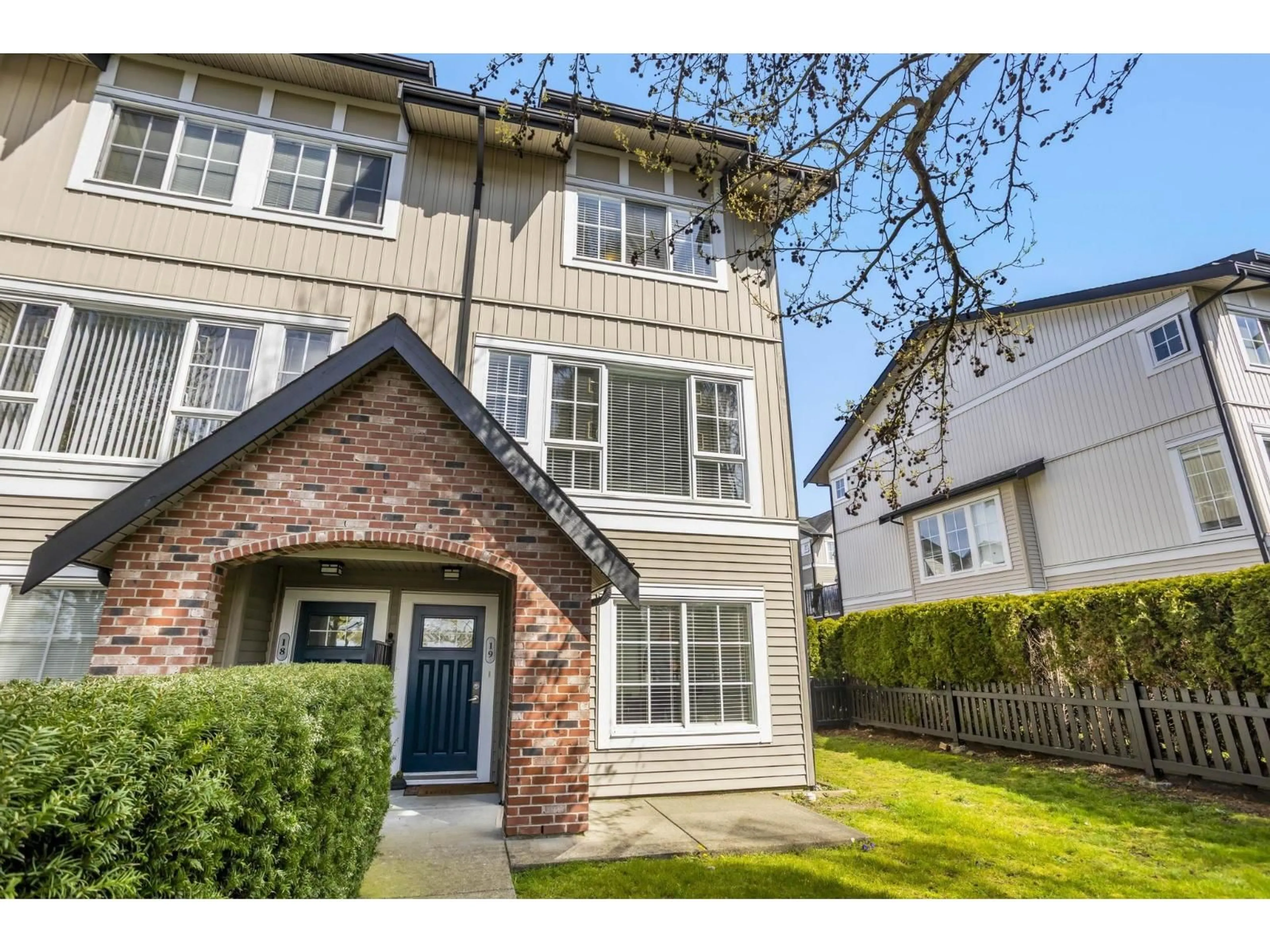 Unknown for 19 - 2450 161A STREET, Surrey British Columbia V3Z8K4
