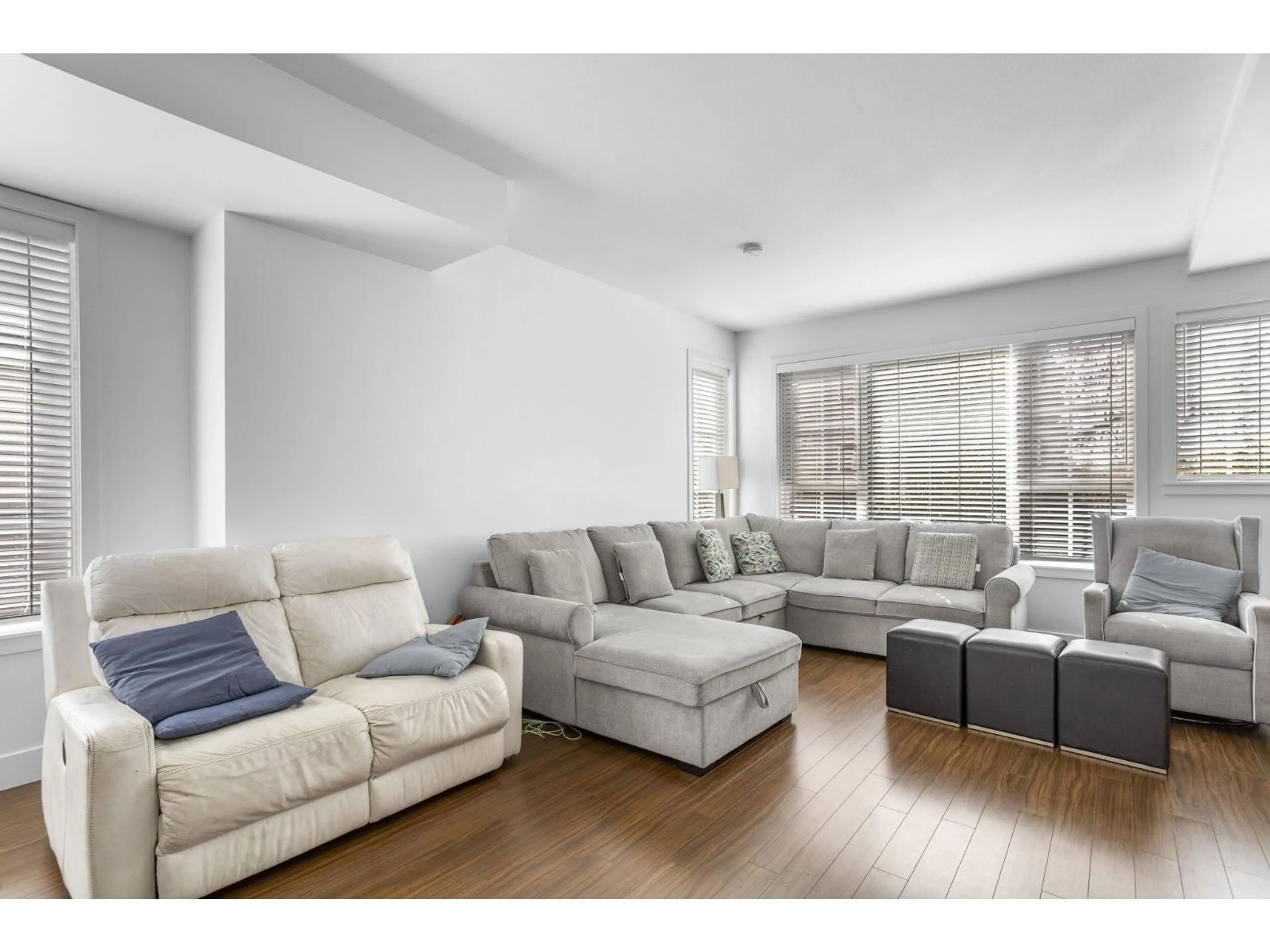 Living room with furniture, unknown for 19 - 2450 161A STREET, Surrey British Columbia V3Z8K4