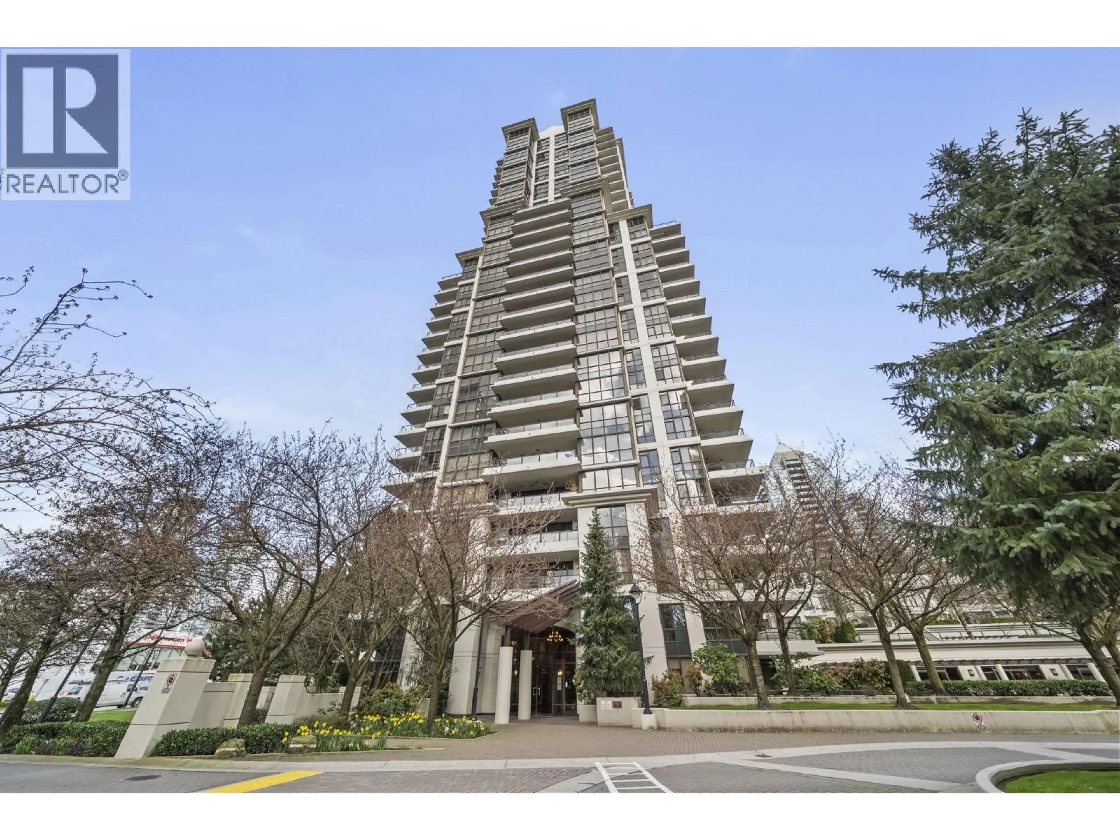Indoor foyer for 503 - 2088 MADISON AVENUE, Burnaby British Columbia V5C6T5