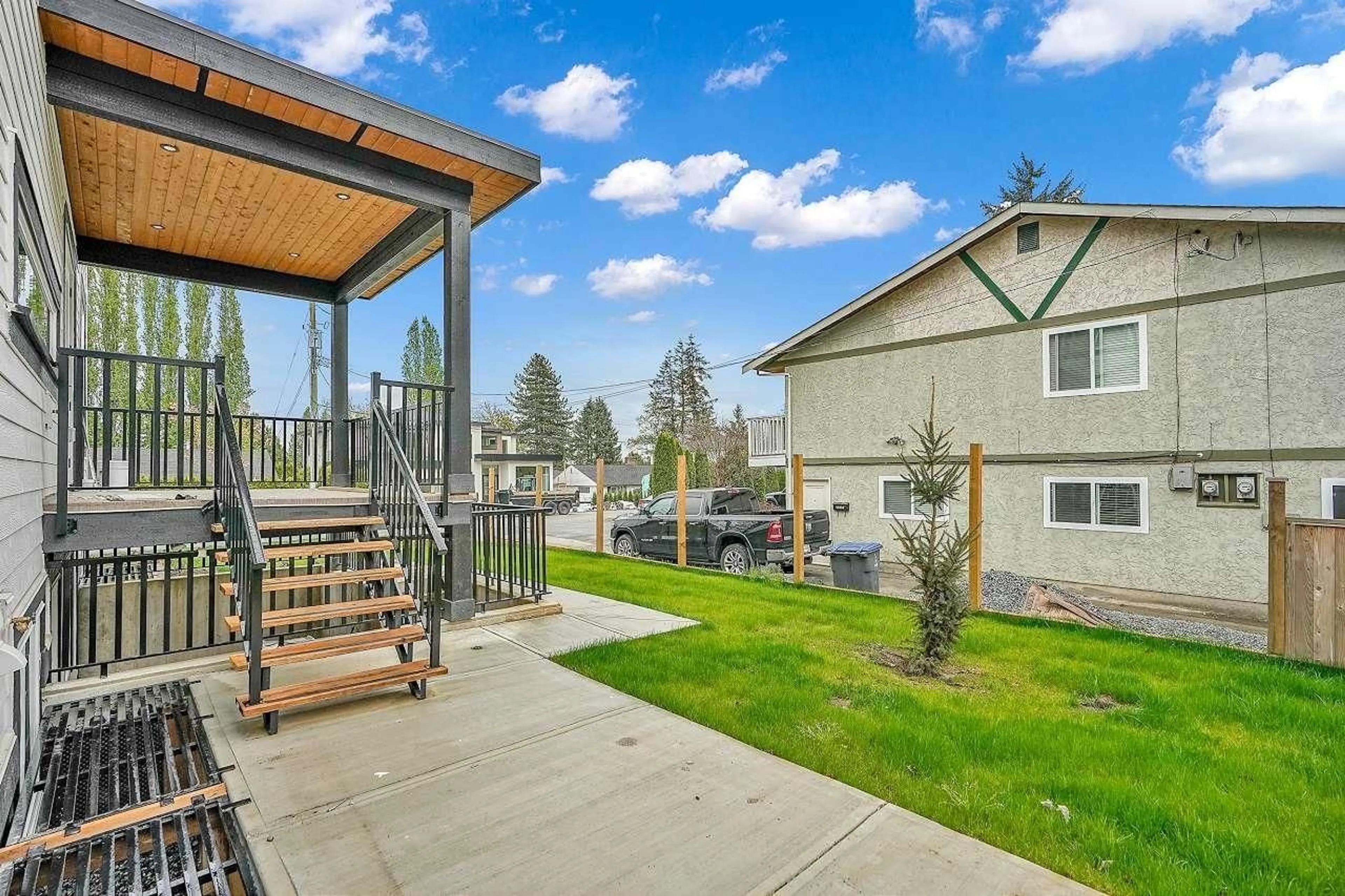 Patio, unknown for 17246 59 AVENUE, Surrey British Columbia V3S1Y7