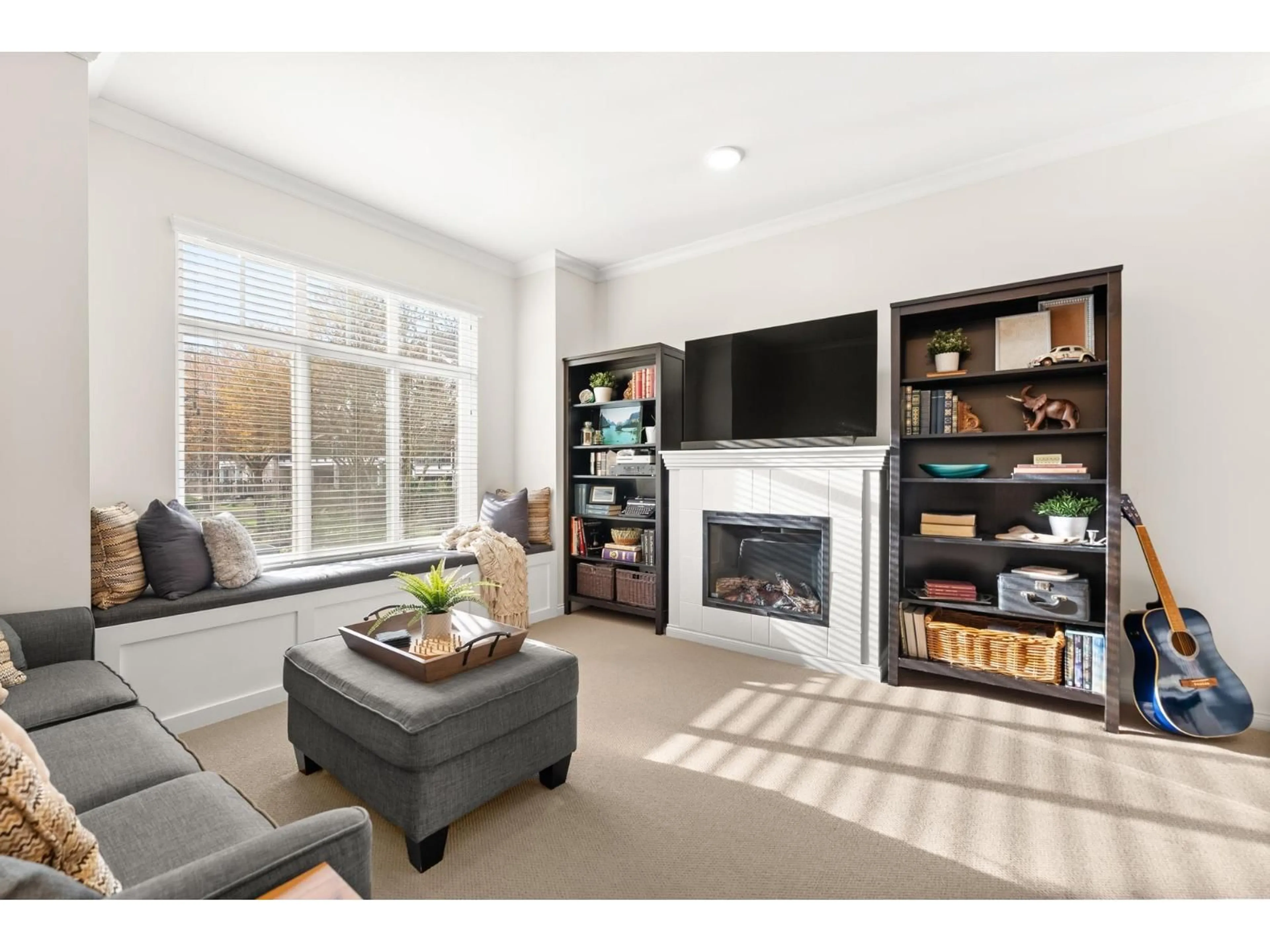 Living room with furniture, unknown for 66 - 19455 65 AVENUE, Surrey British Columbia V4N0Z1