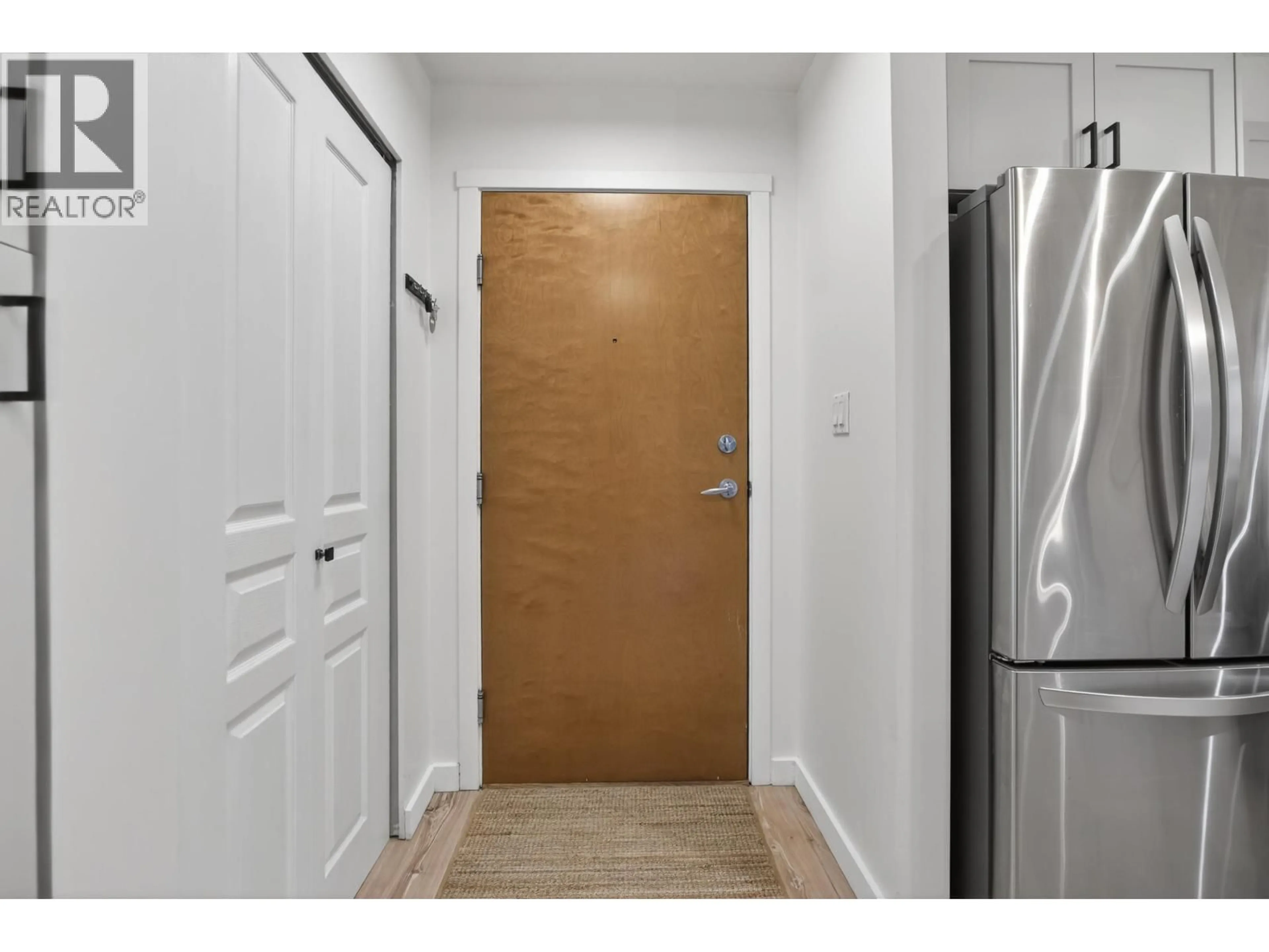 Indoor entryway for 312 - 2959 SILVER SPRINGS BOULEVARD, Coquitlam British Columbia V3E3S5