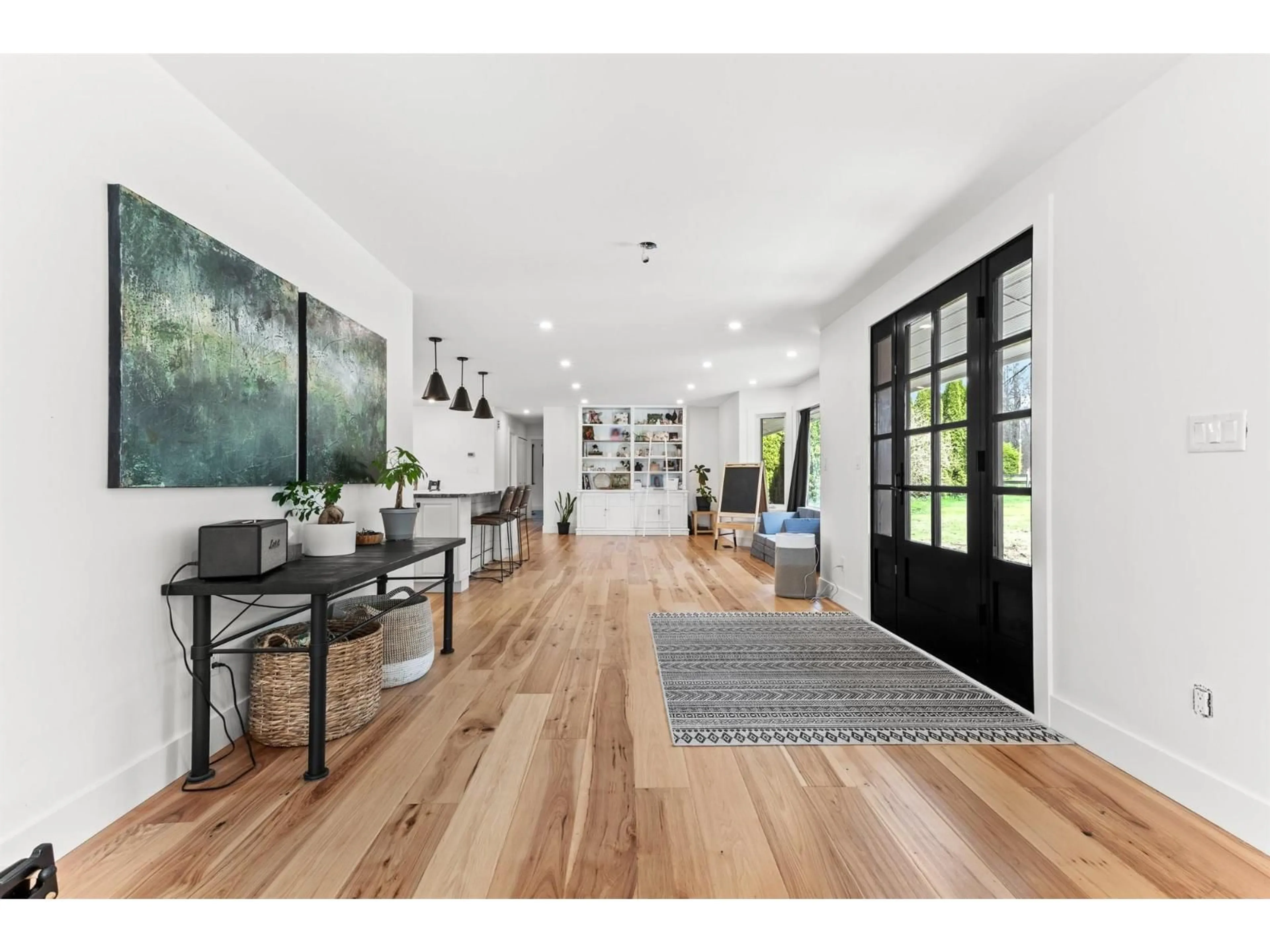 Indoor entryway for 7025 HESSLEA CRESCENT, Abbotsford British Columbia V4X2C2