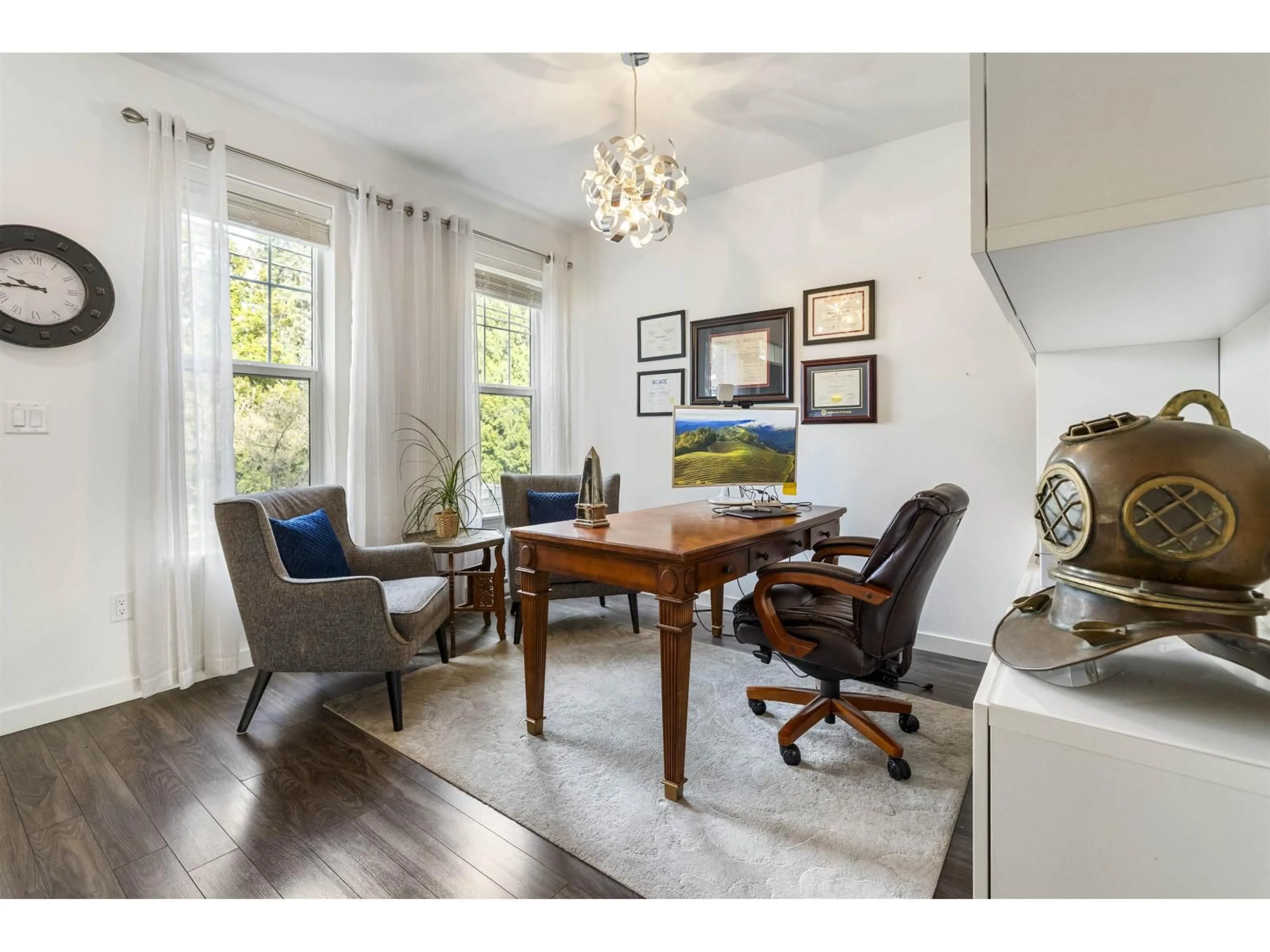 A pic of a room for 10 - 2850 MCCALLUM ROAD, Abbotsford British Columbia V2S3R3