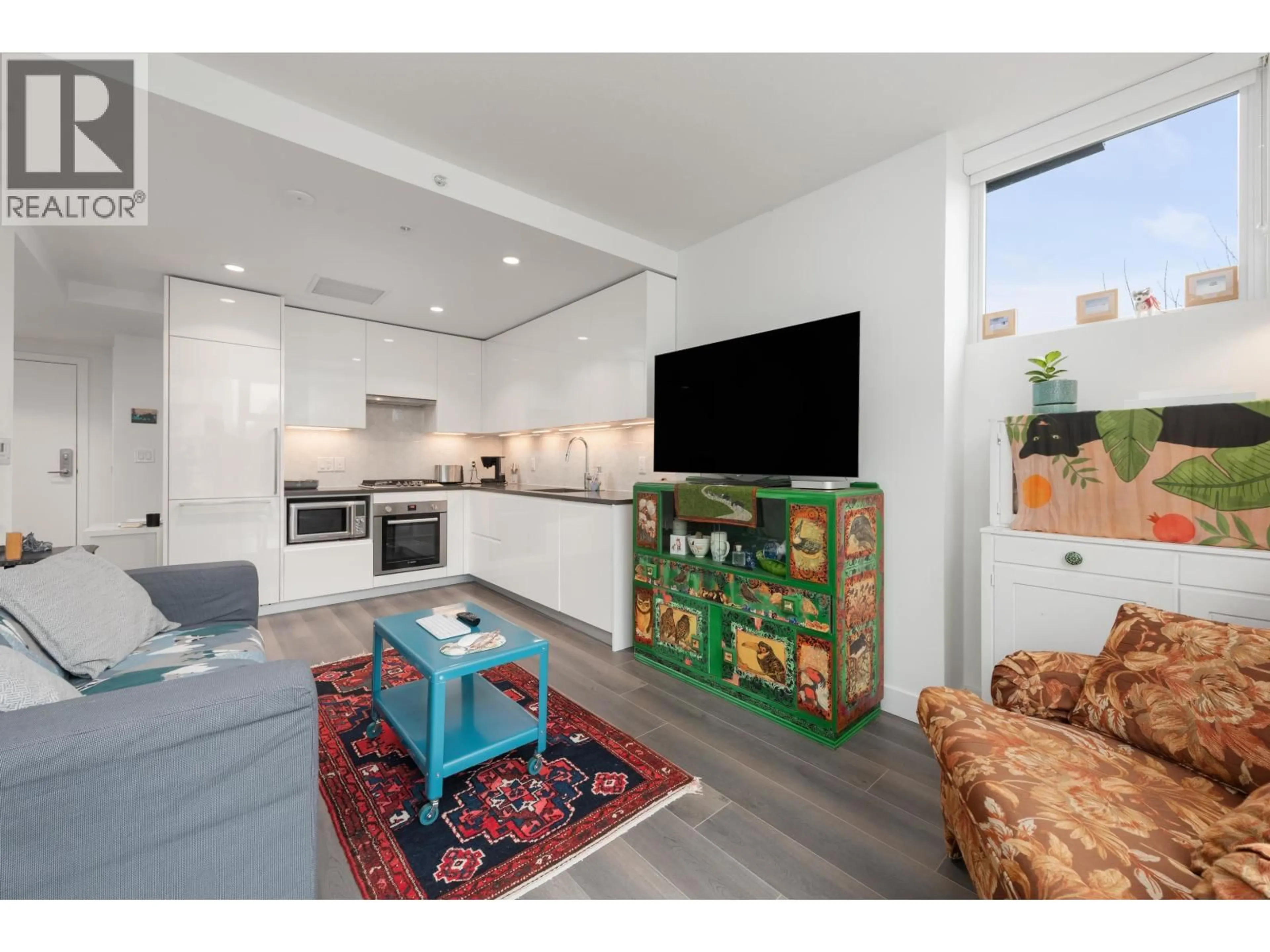 Open concept kitchen, unknown for 305 - 8138 FRASER STREET, Vancouver British Columbia V5X0J8