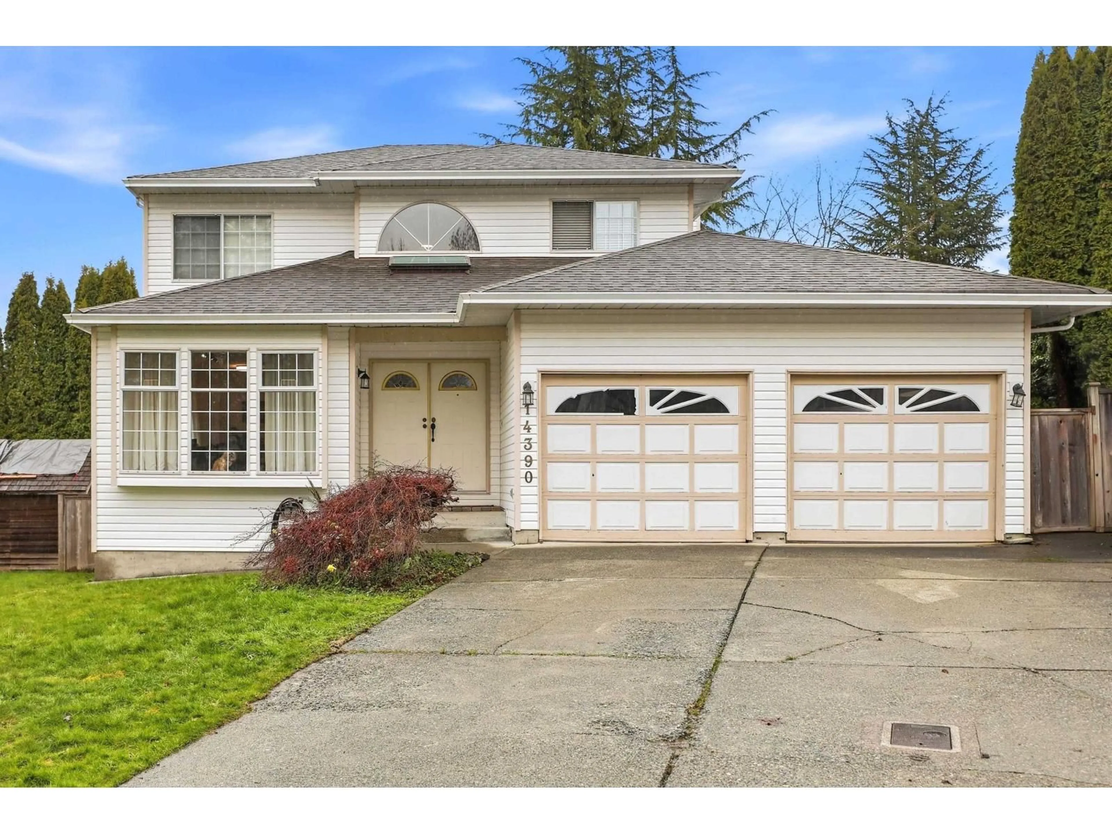 Home with vinyl exterior material, street for 14390 78 AVENUE, Surrey British Columbia V3W0L3