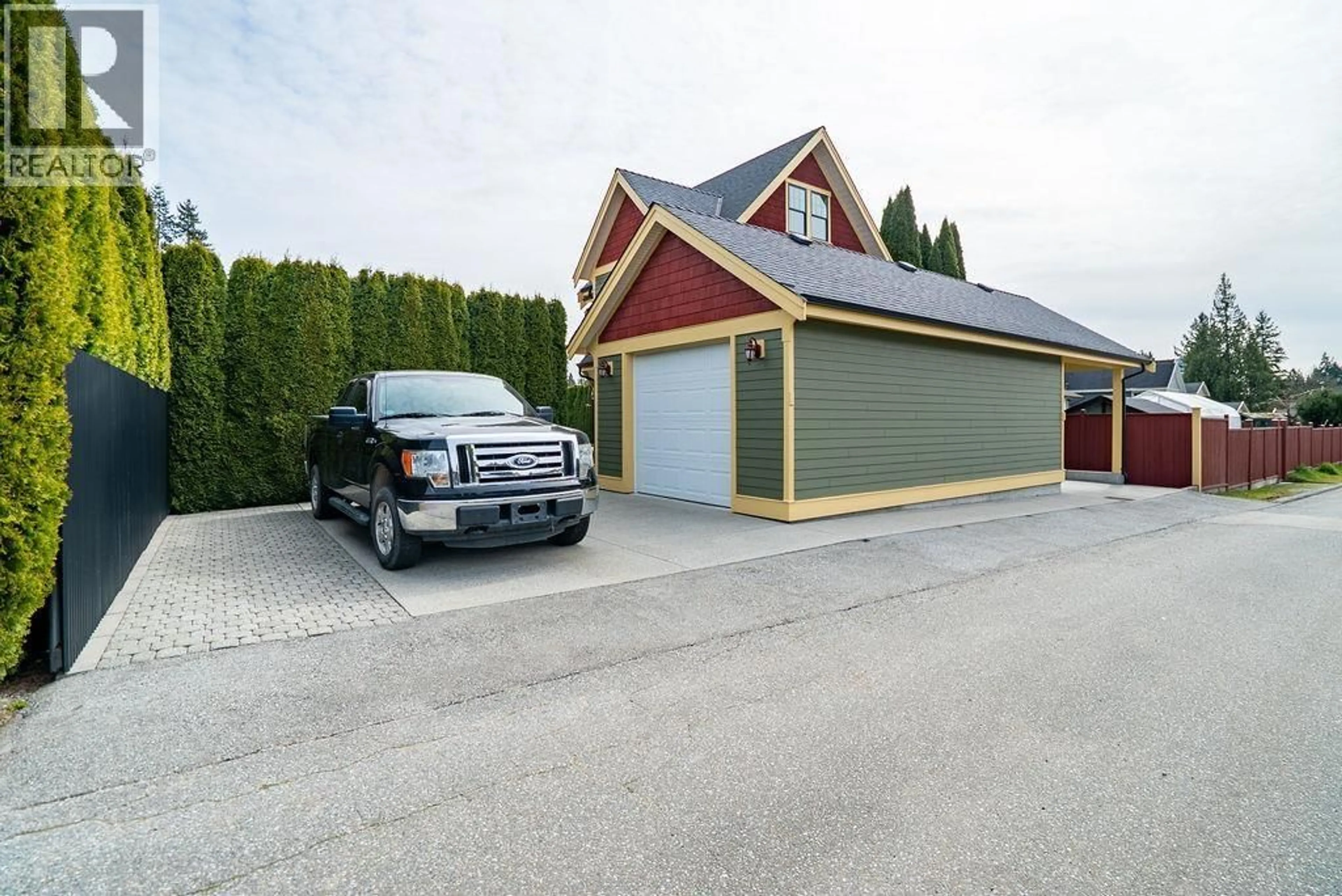 Indoor garage for 674 COLINET STREET, Coquitlam British Columbia V3J4X4