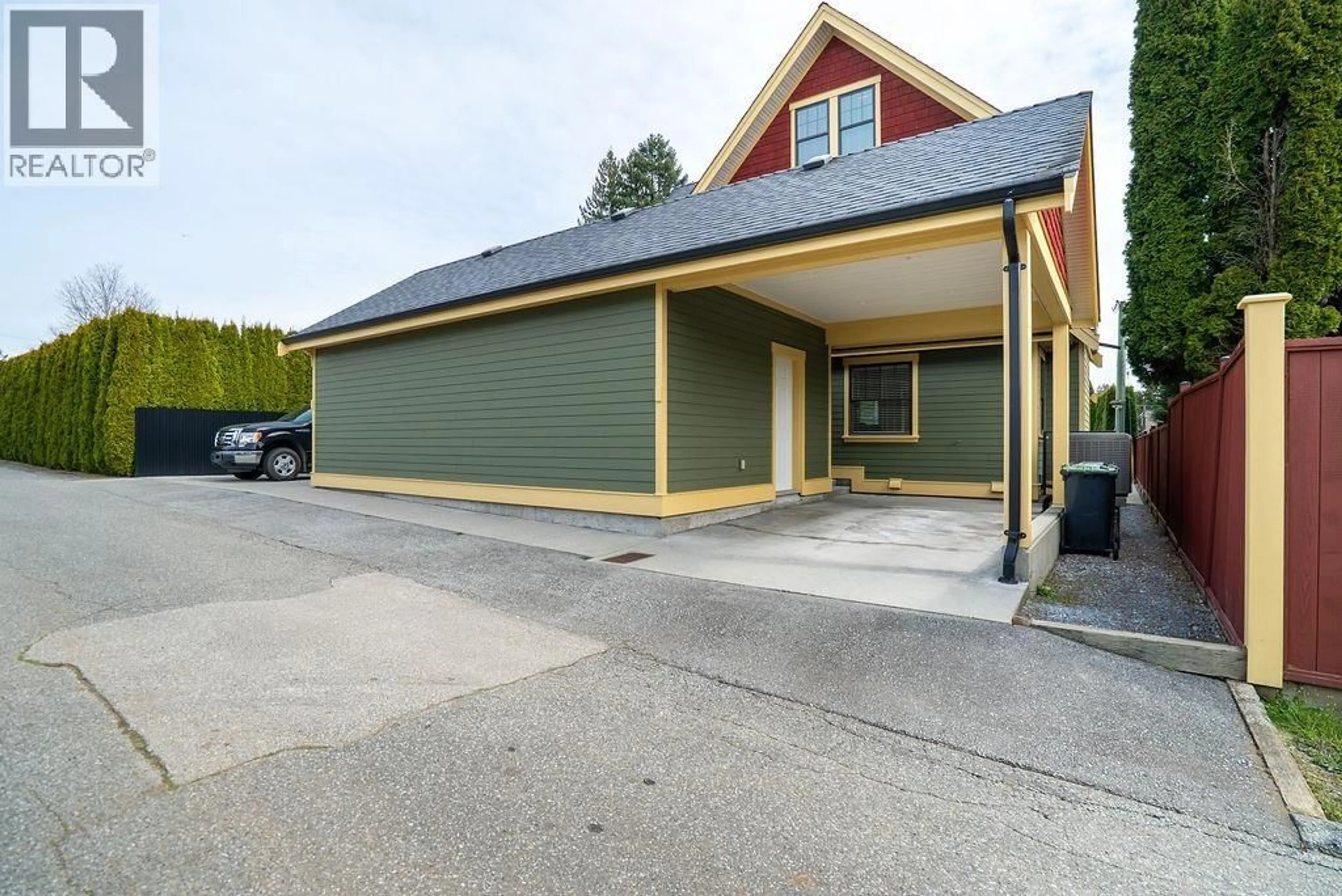 Indoor garage for 674 COLINET STREET, Coquitlam British Columbia V3J4X4