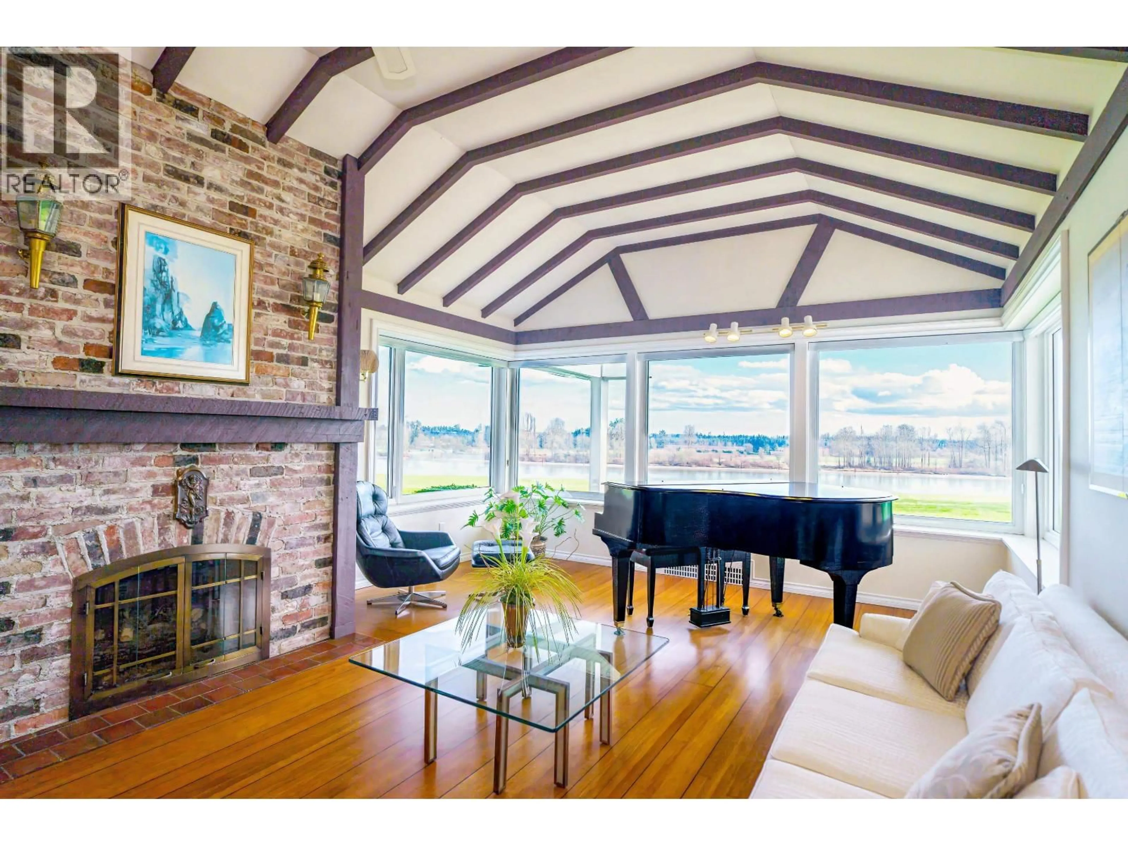 Living room with furniture, wood/laminate floor for 11446 RIVER WYND STREET, Maple Ridge British Columbia V2X4Y1