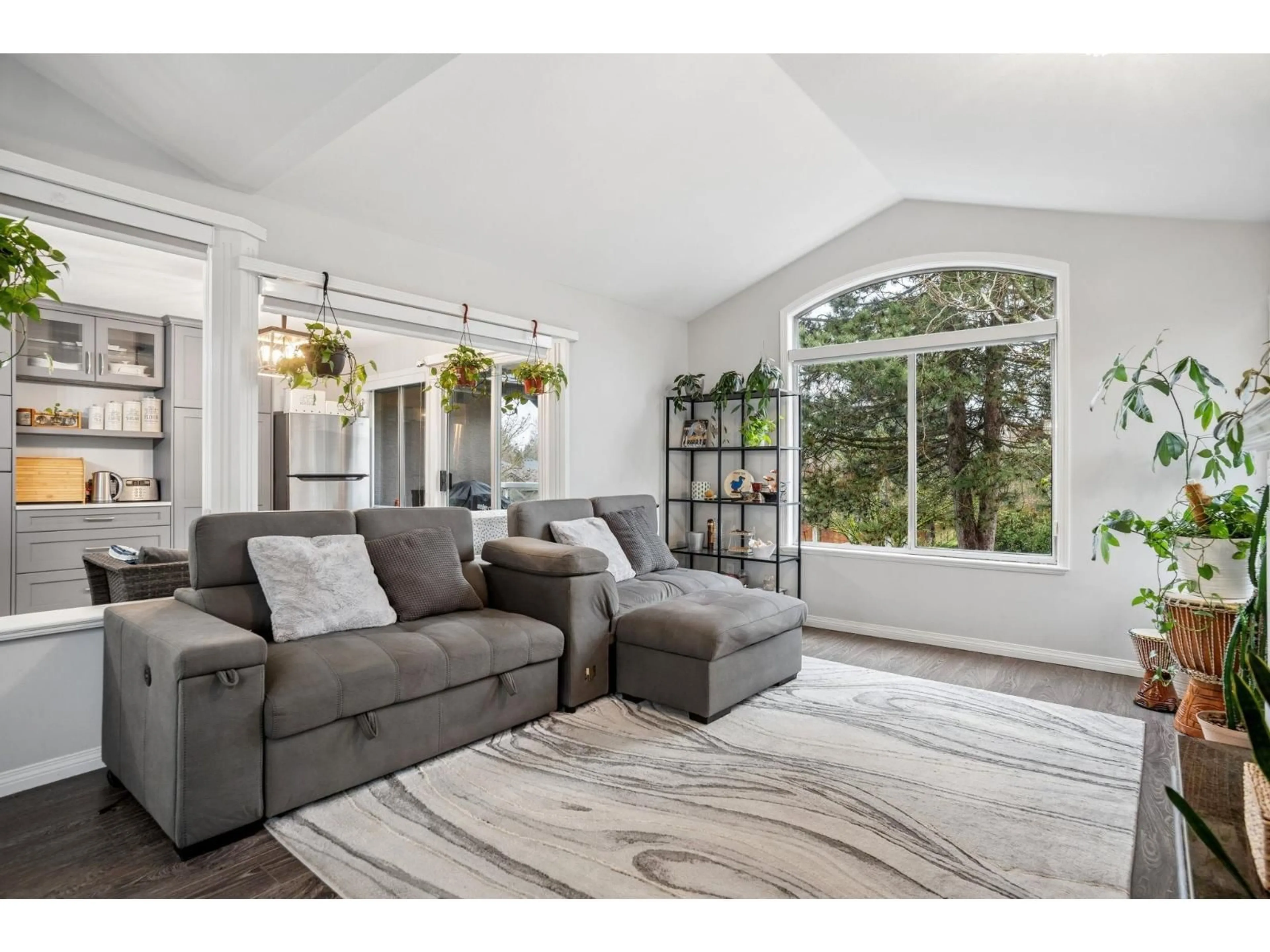 Living room with furniture, unknown for 2 - 4740 221 STREET, Langley British Columbia V2Z1L8