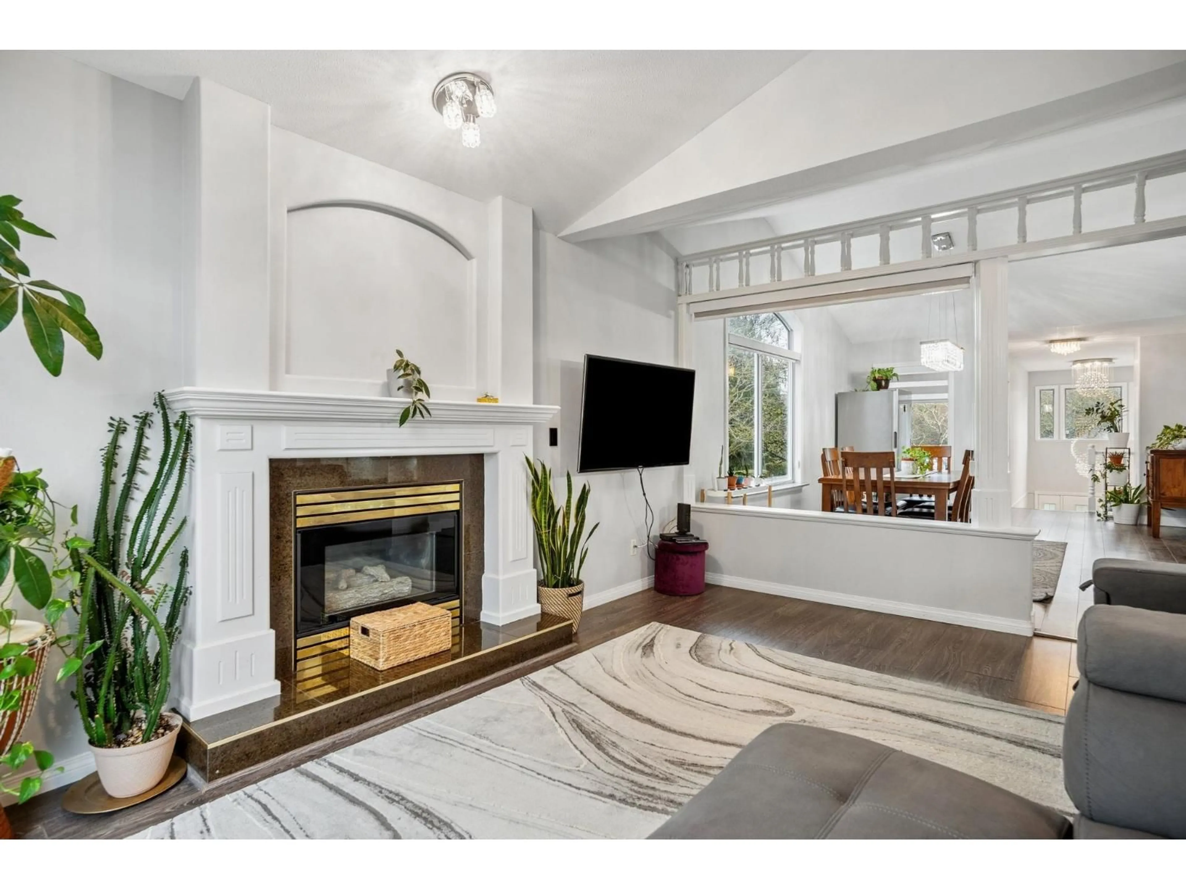 Living room with furniture, unknown for 2 - 4740 221 STREET, Langley British Columbia V2Z1L8