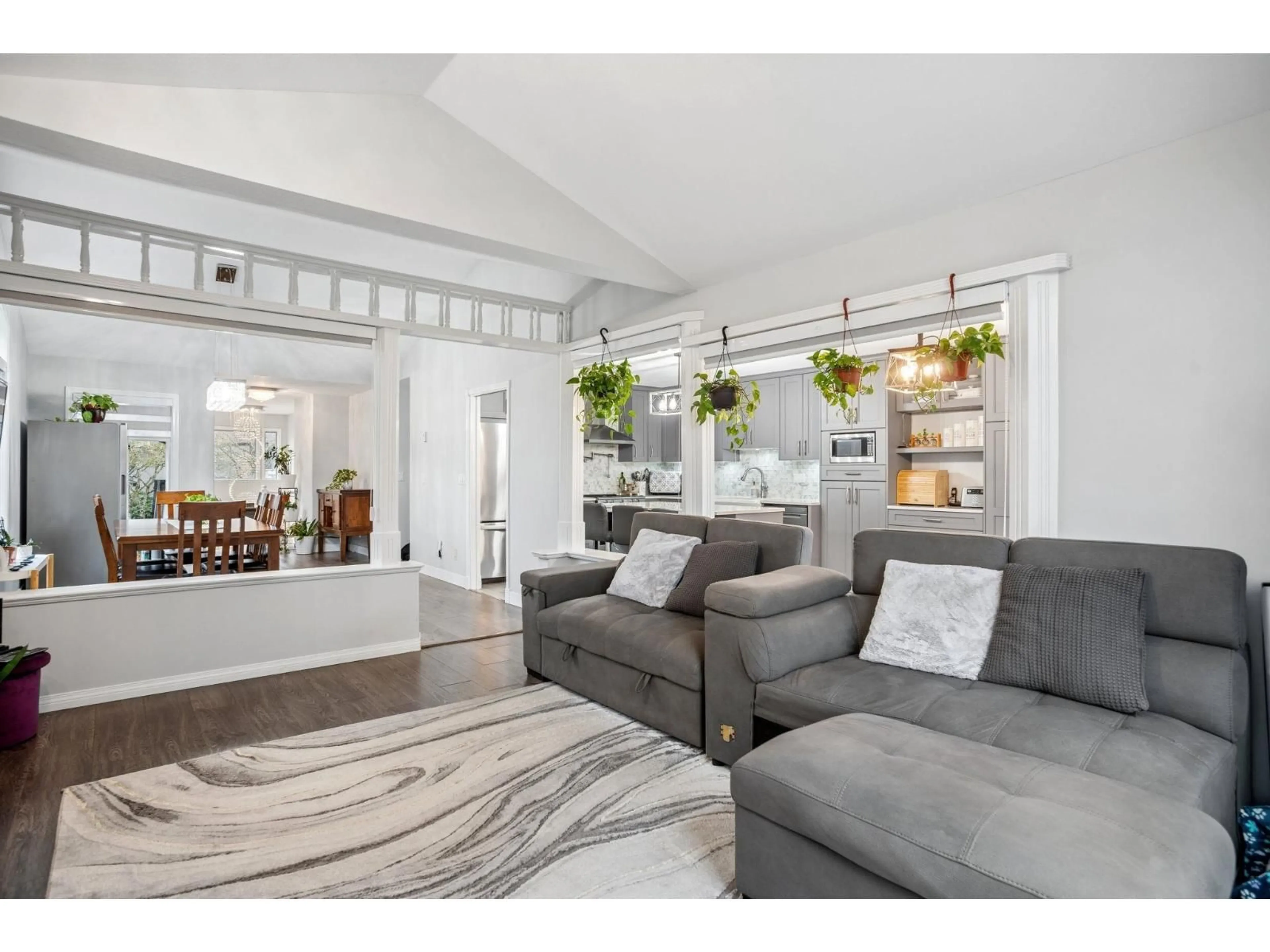 Living room with furniture, unknown for 2 - 4740 221 STREET, Langley British Columbia V2Z1L8