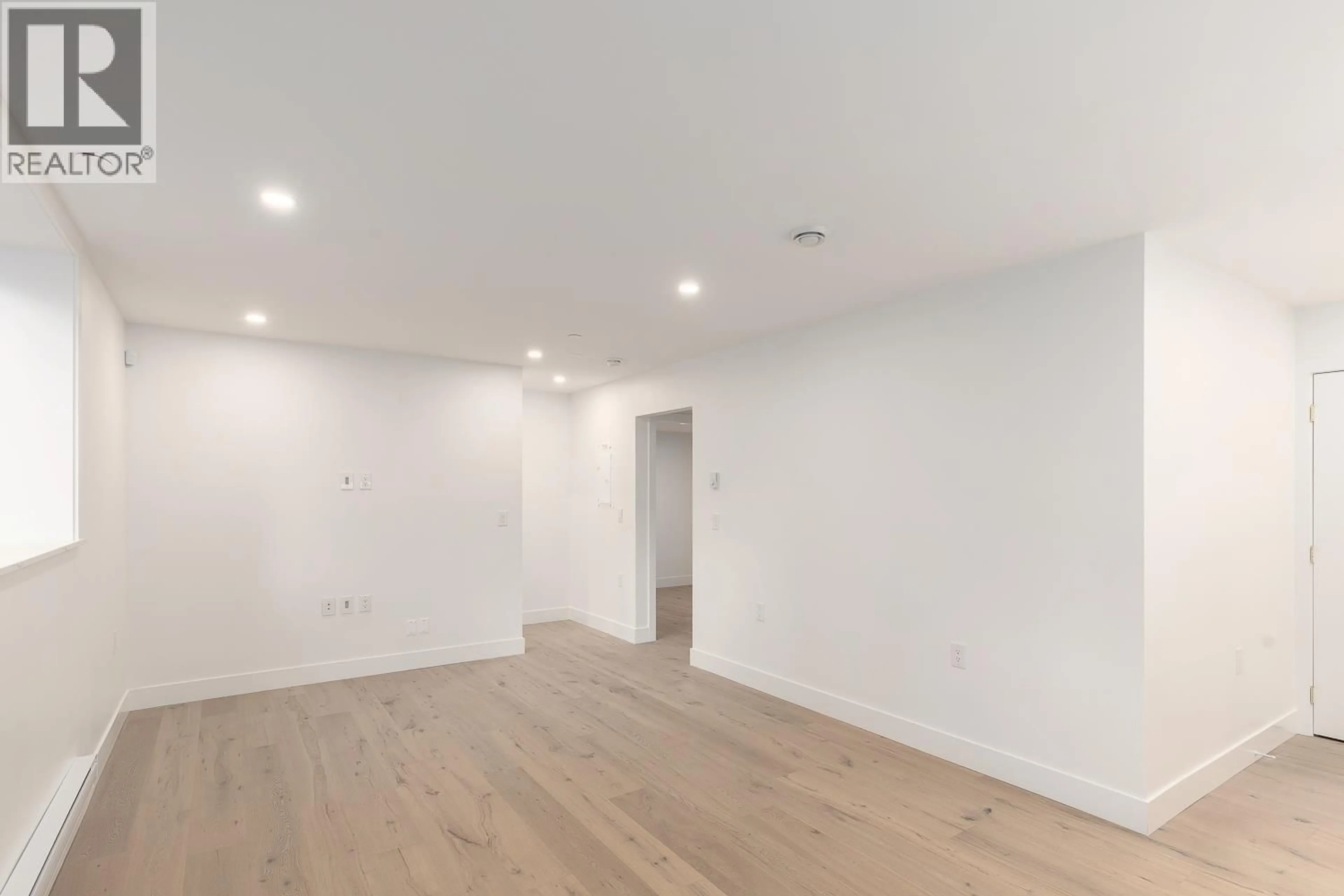 A pic of a room for 460 17TH AVENUE, Vancouver British Columbia V5V1B1