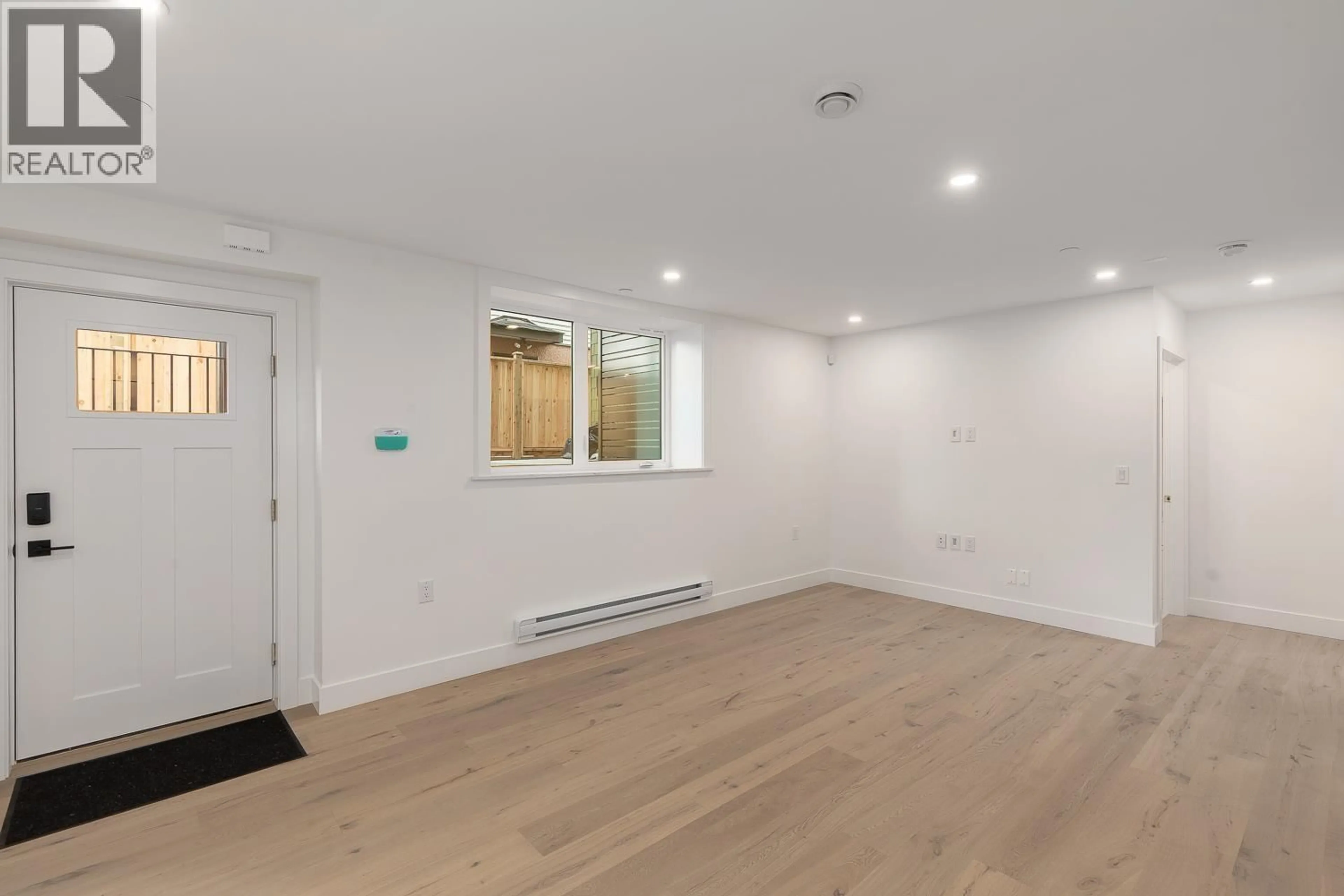 A pic of a room for 460 17TH AVENUE, Vancouver British Columbia V5V1B1